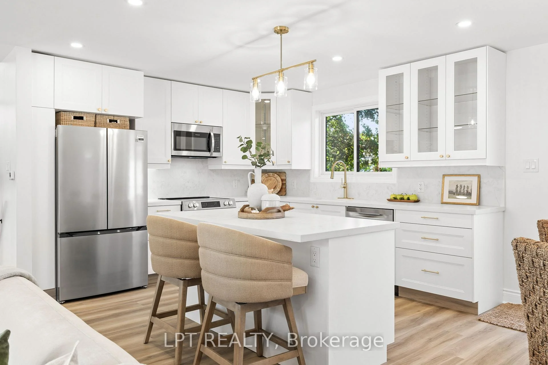 Photo 16 of 868 Liverpool Road, Pickering, Bay Ridges — HOMEH