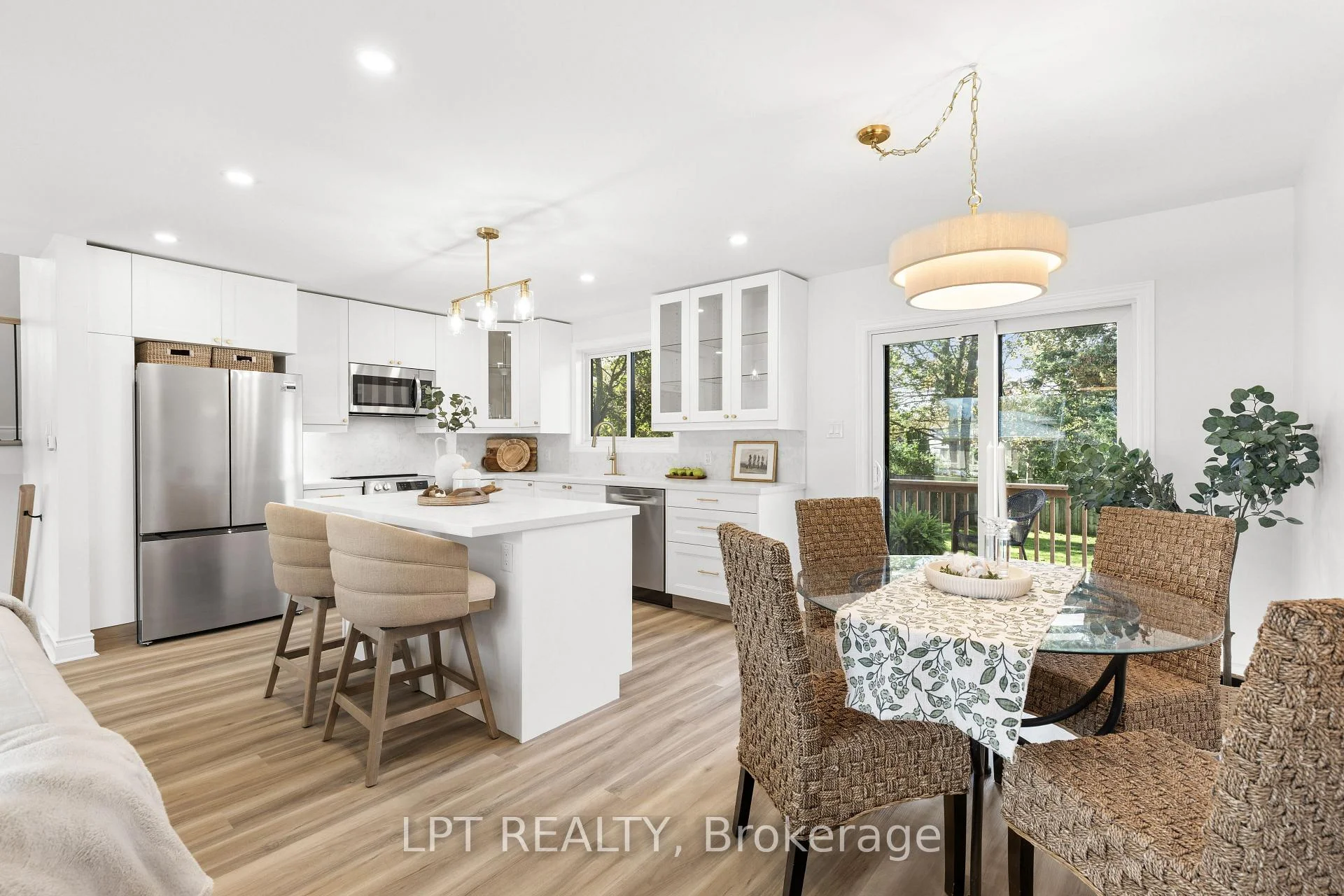 Photo 18 of 868 Liverpool Road, Pickering, Bay Ridges — HOMEH