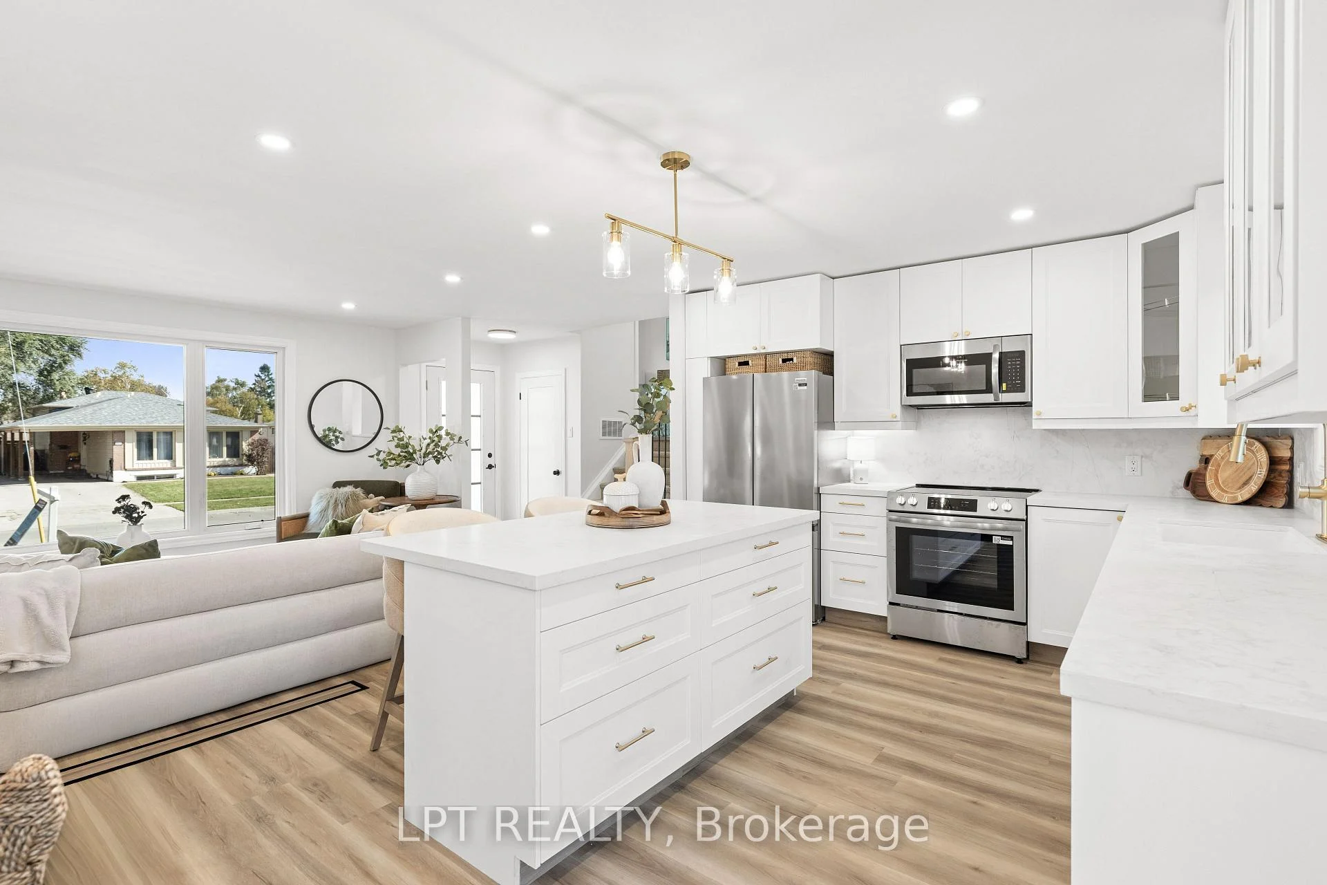 Photo 20 of 868 Liverpool Road, Pickering, Bay Ridges — HOMEH