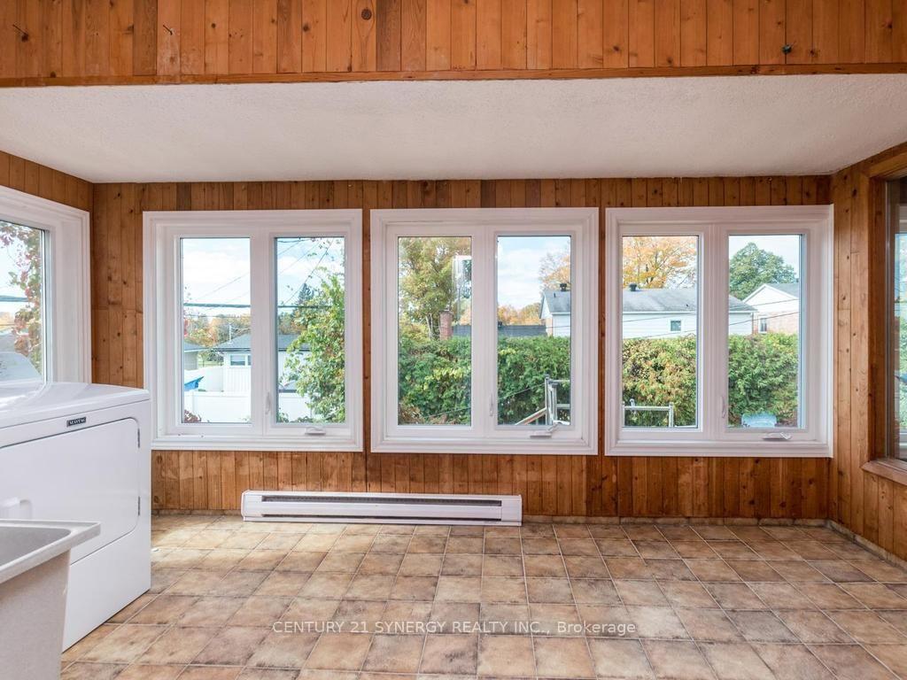 Photo 33 of 2298 Bowman Road, Ottawa, Guildwood Estates - Urbandale Acres — HOMEH