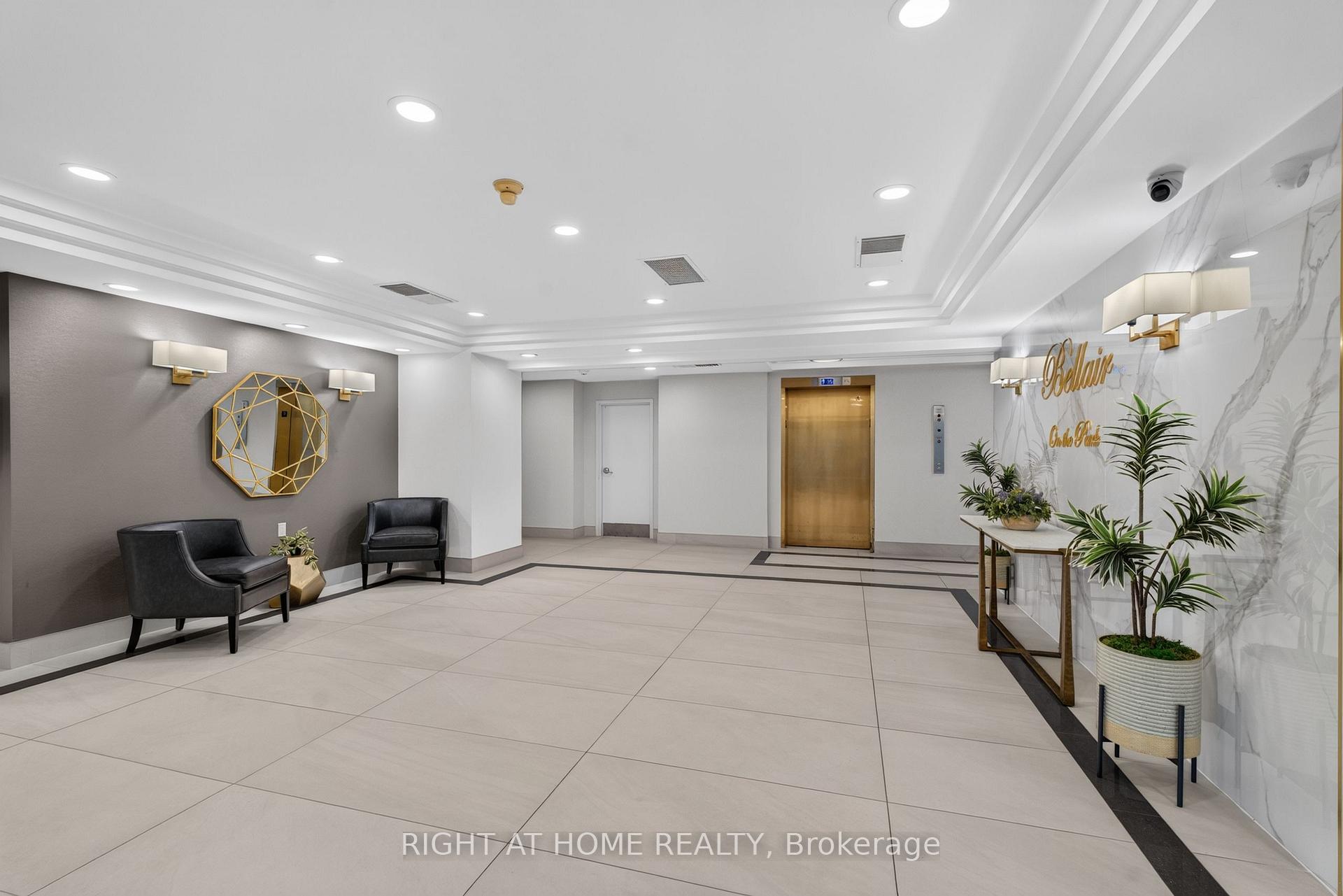 Photo 7 of Unit 708, 22 Hanover Road, Brampton, Queen Street Corridor — HOMEH