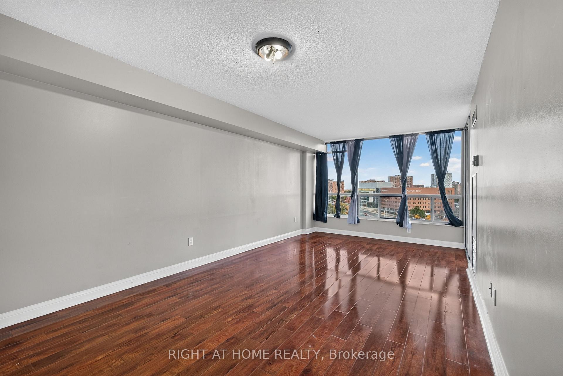 Photo 16 of Unit 708, 22 Hanover Road, Brampton, Queen Street Corridor — HOMEH