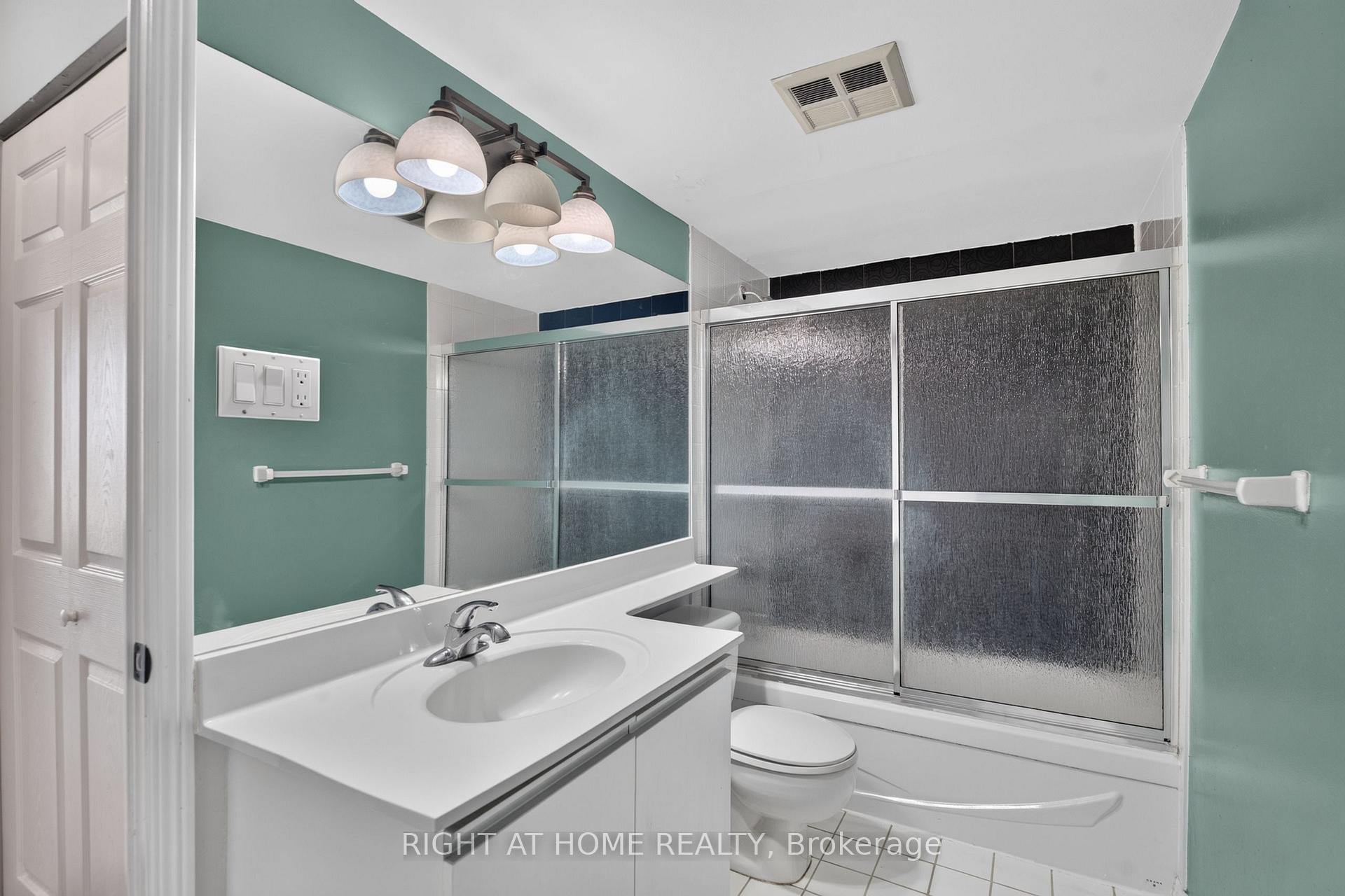 Photo 22 of Unit 708, 22 Hanover Road, Brampton, Queen Street Corridor — HOMEH