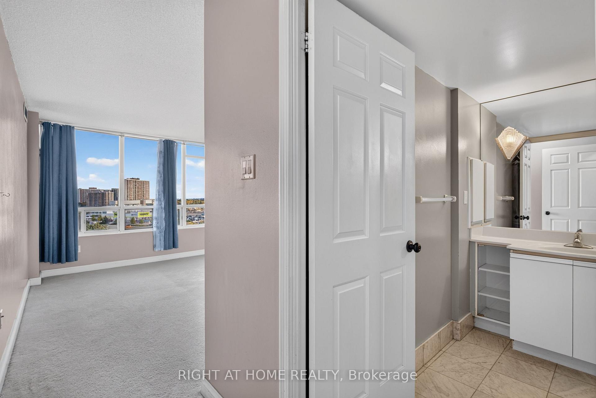 Photo 23 of Unit 708, 22 Hanover Road, Brampton, Queen Street Corridor — HOMEH