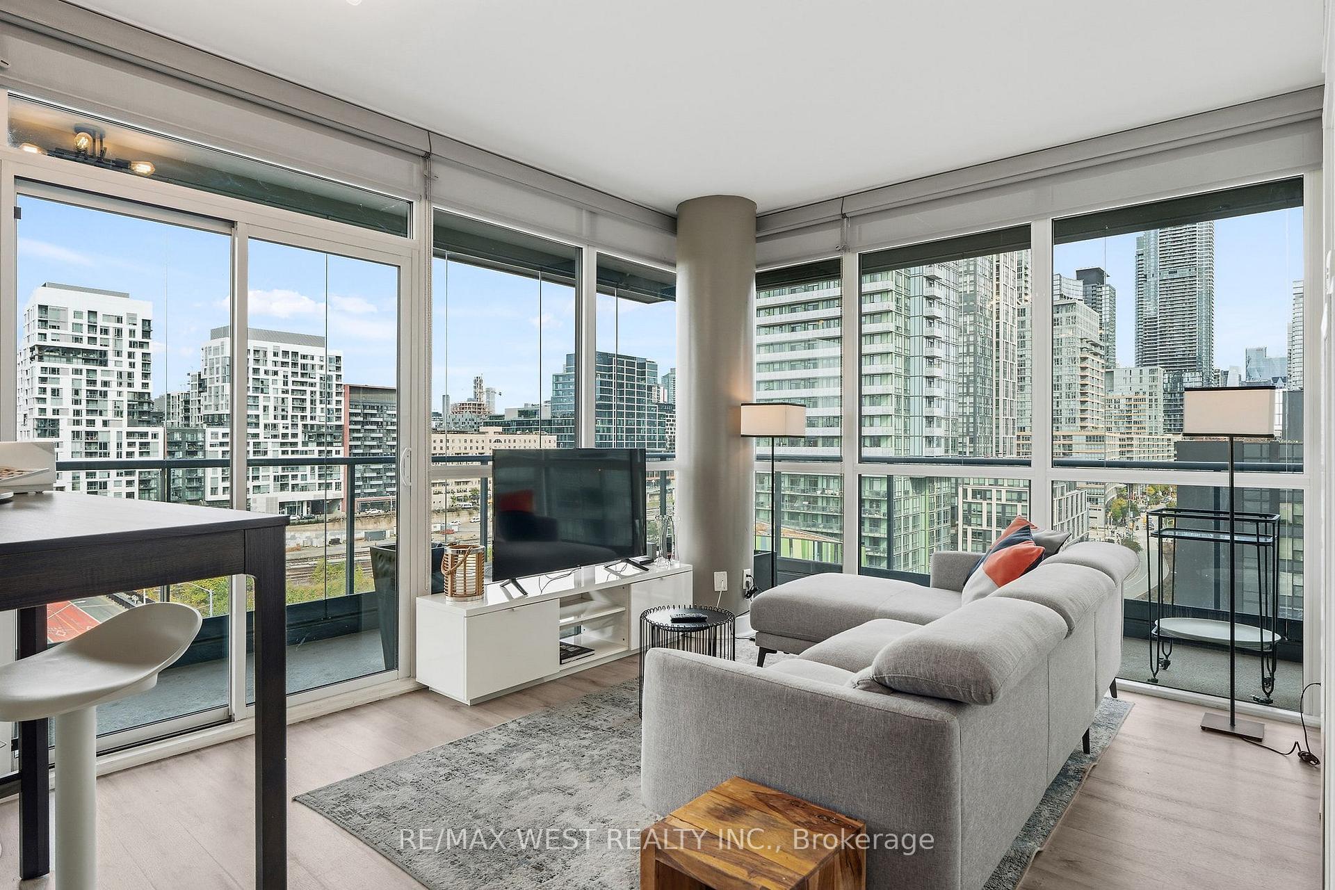 Photo of Unit 1002, 169 Fort York Boulevard