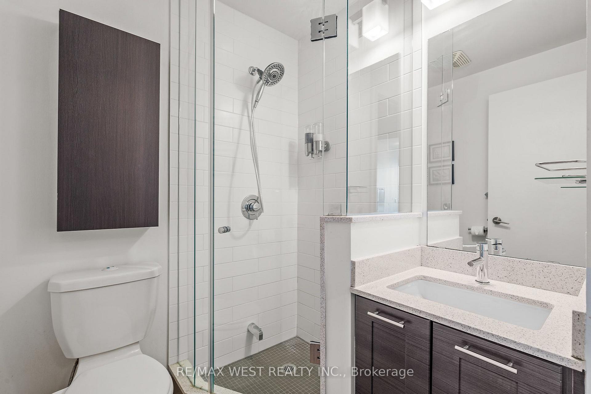 Photo 12 of Unit 1002, 169 Fort York Boulevard, Toronto, Niagara — HOMEH