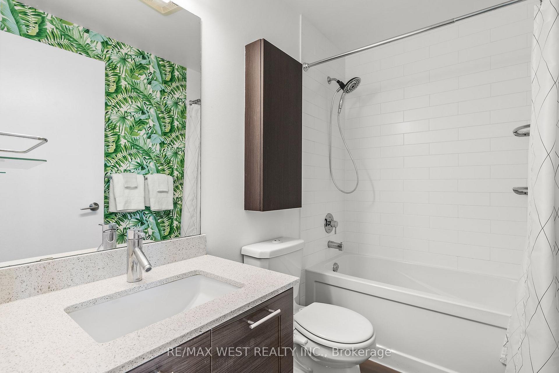 Photo 16 of Unit 1002, 169 Fort York Boulevard, Toronto, Niagara — HOMEH