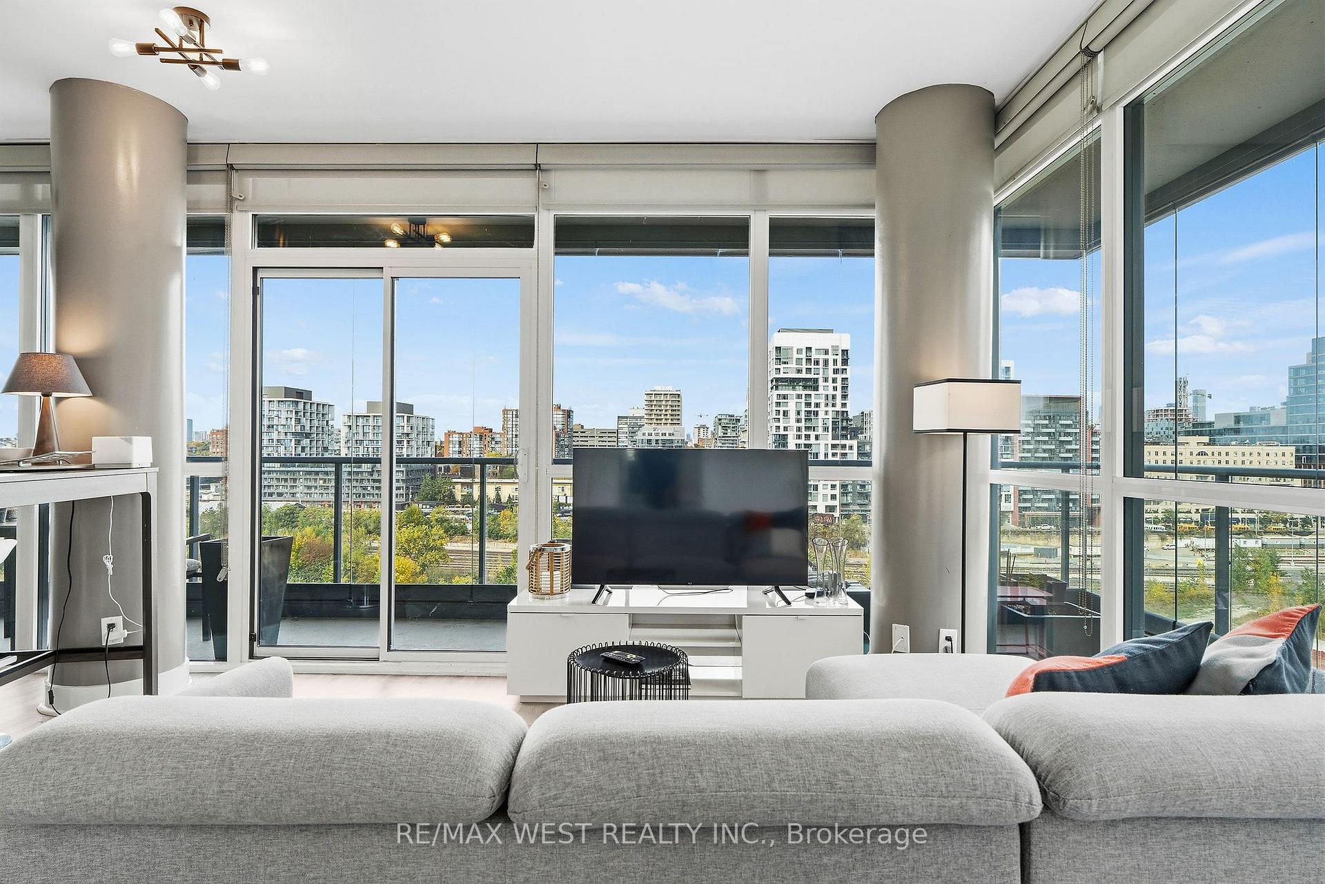 Photo 18 of Unit 1002, 169 Fort York Boulevard, Toronto, Niagara — HOMEH