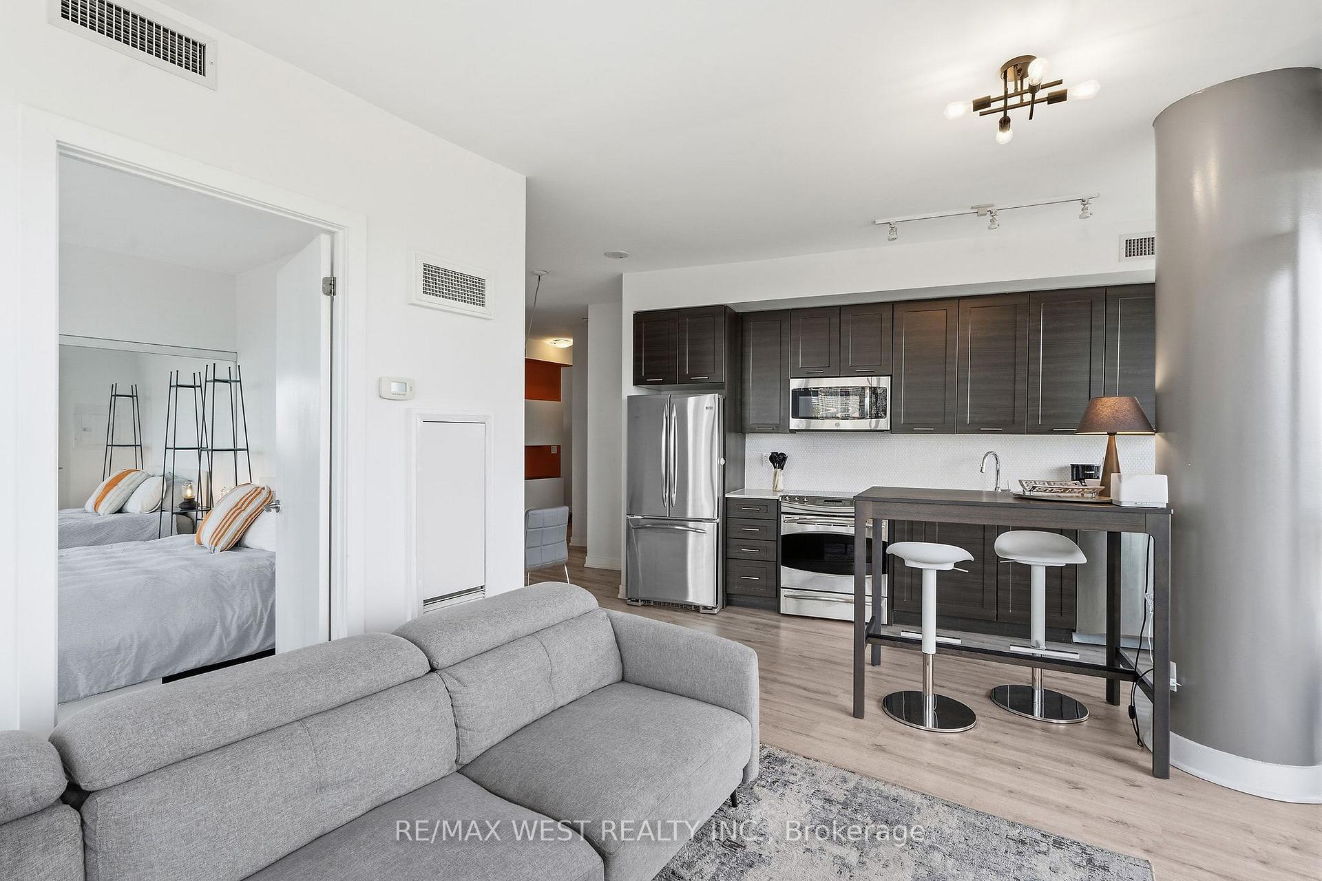 Photo 20 of Unit 1002, 169 Fort York Boulevard, Toronto, Niagara — HOMEH