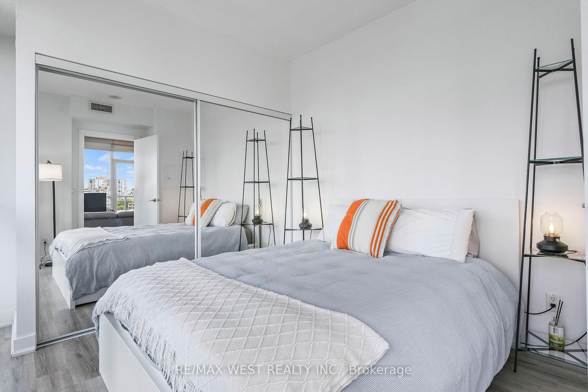 Photo 23 of Unit 1002, 169 Fort York Boulevard, Toronto, Niagara — HOMEH