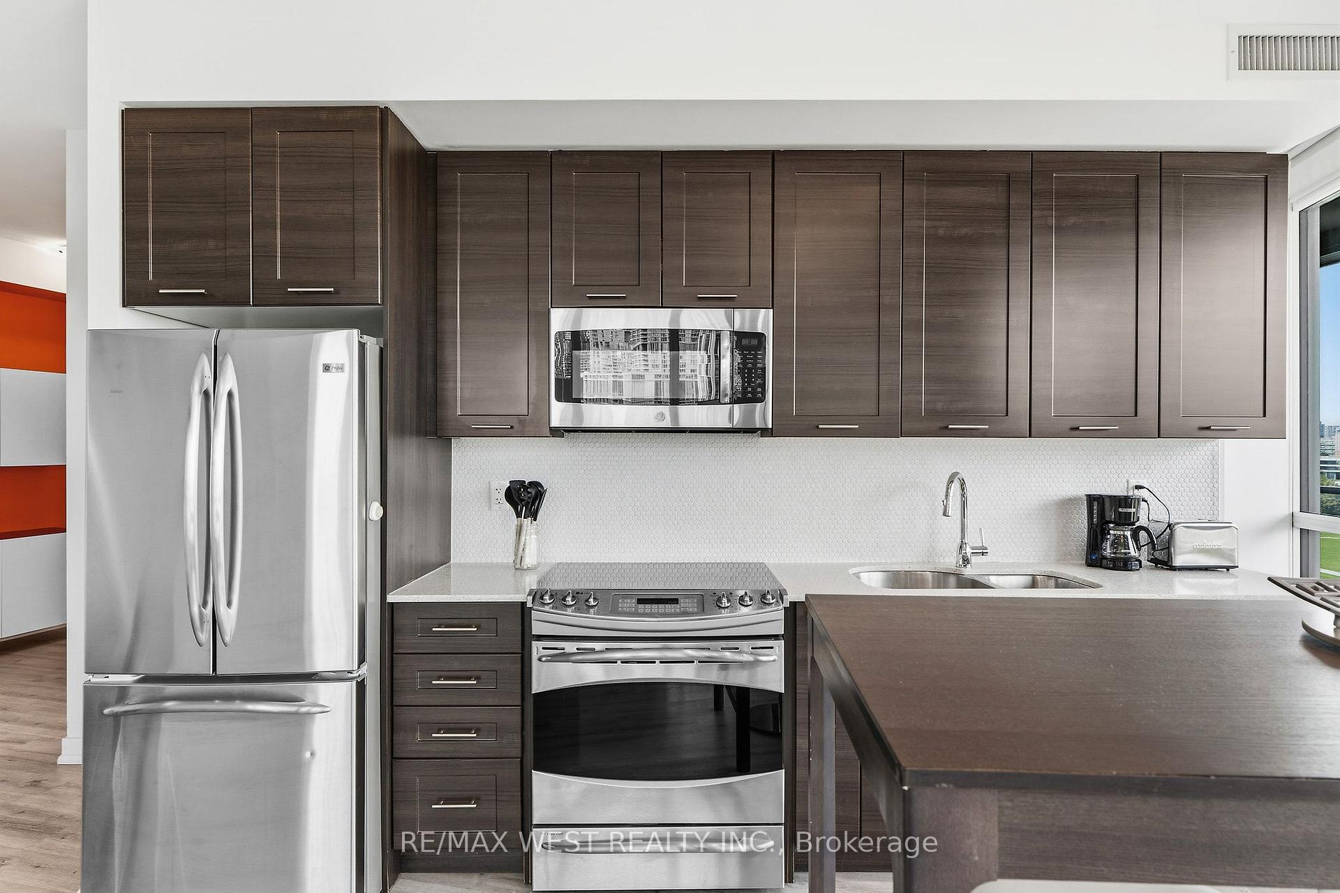 Photo 25 of Unit 1002, 169 Fort York Boulevard, Toronto, Niagara — HOMEH