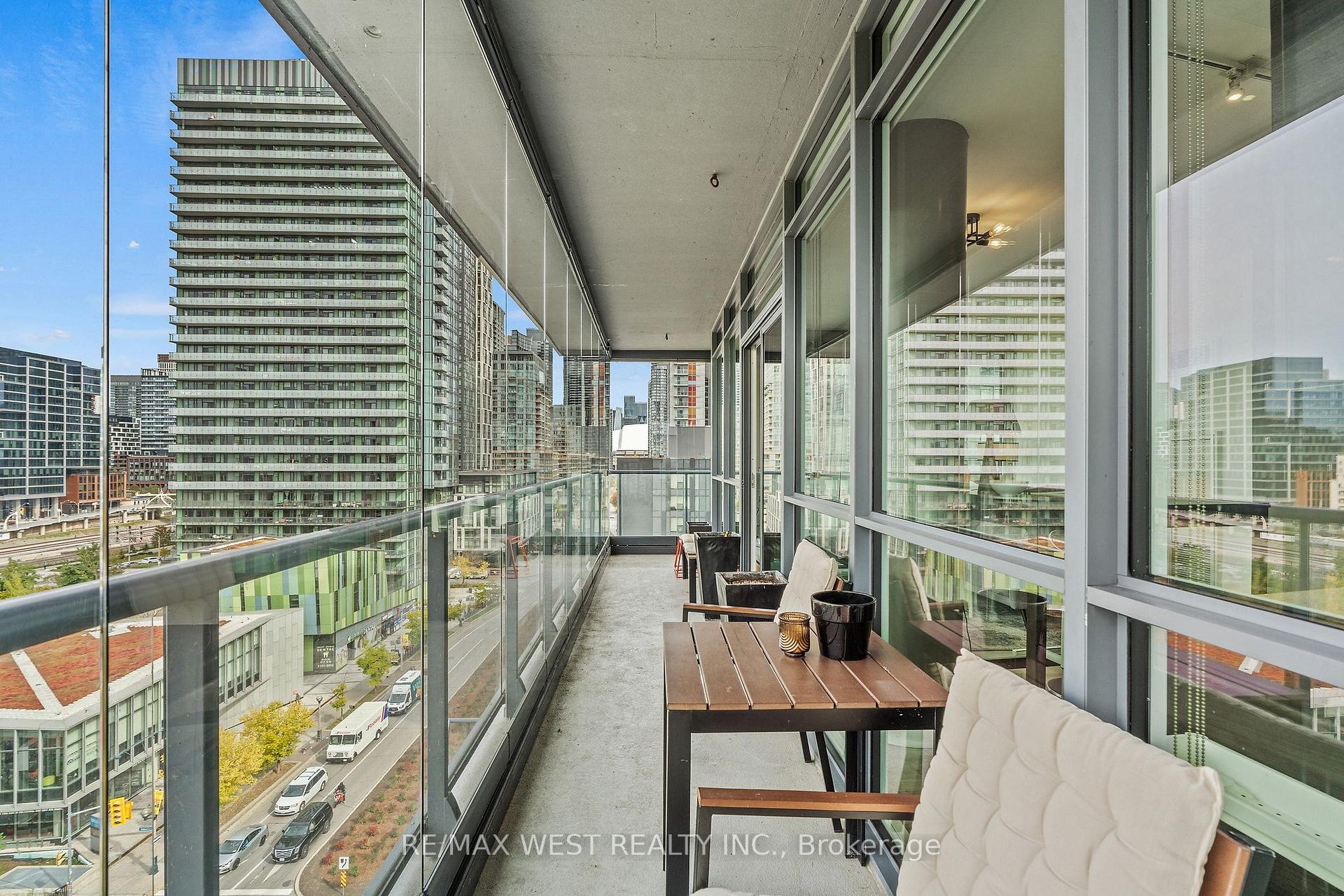 Photo 28 of Unit 1002, 169 Fort York Boulevard, Toronto, Niagara — HOMEH