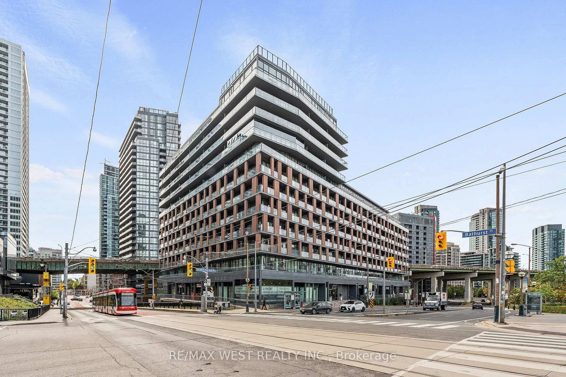 Photo 2 of Unit 1002, 169 Fort York Boulevard, Toronto, Niagara — HOMEH