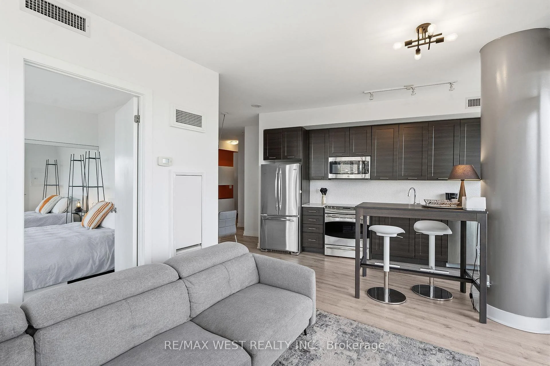 Photo 21 of Unit 1002, 169 Fort York Boulevard, Toronto, Niagara — HOMEH