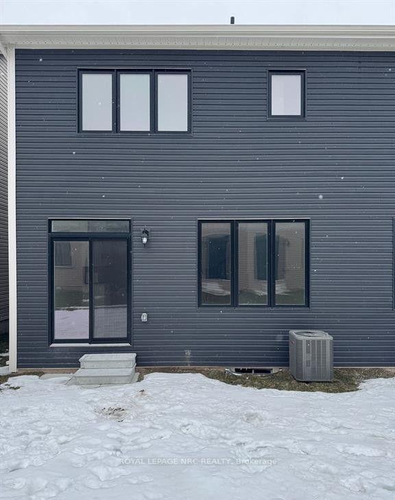 Photo 4 of 48 Varsity Drive, Welland, Dain City — HOMEH