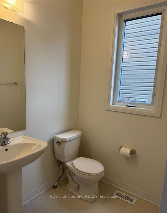 Photo 13 of 48 Varsity Drive, Welland, Dain City — HOMEH