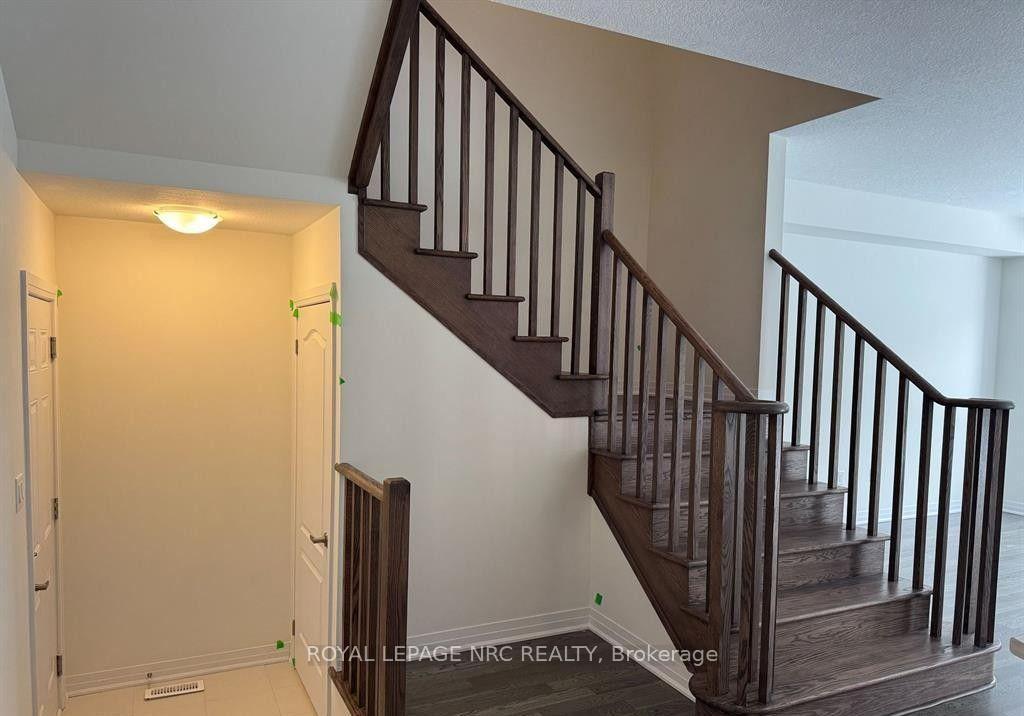 Photo 14 of 48 Varsity Drive, Welland, Dain City — HOMEH