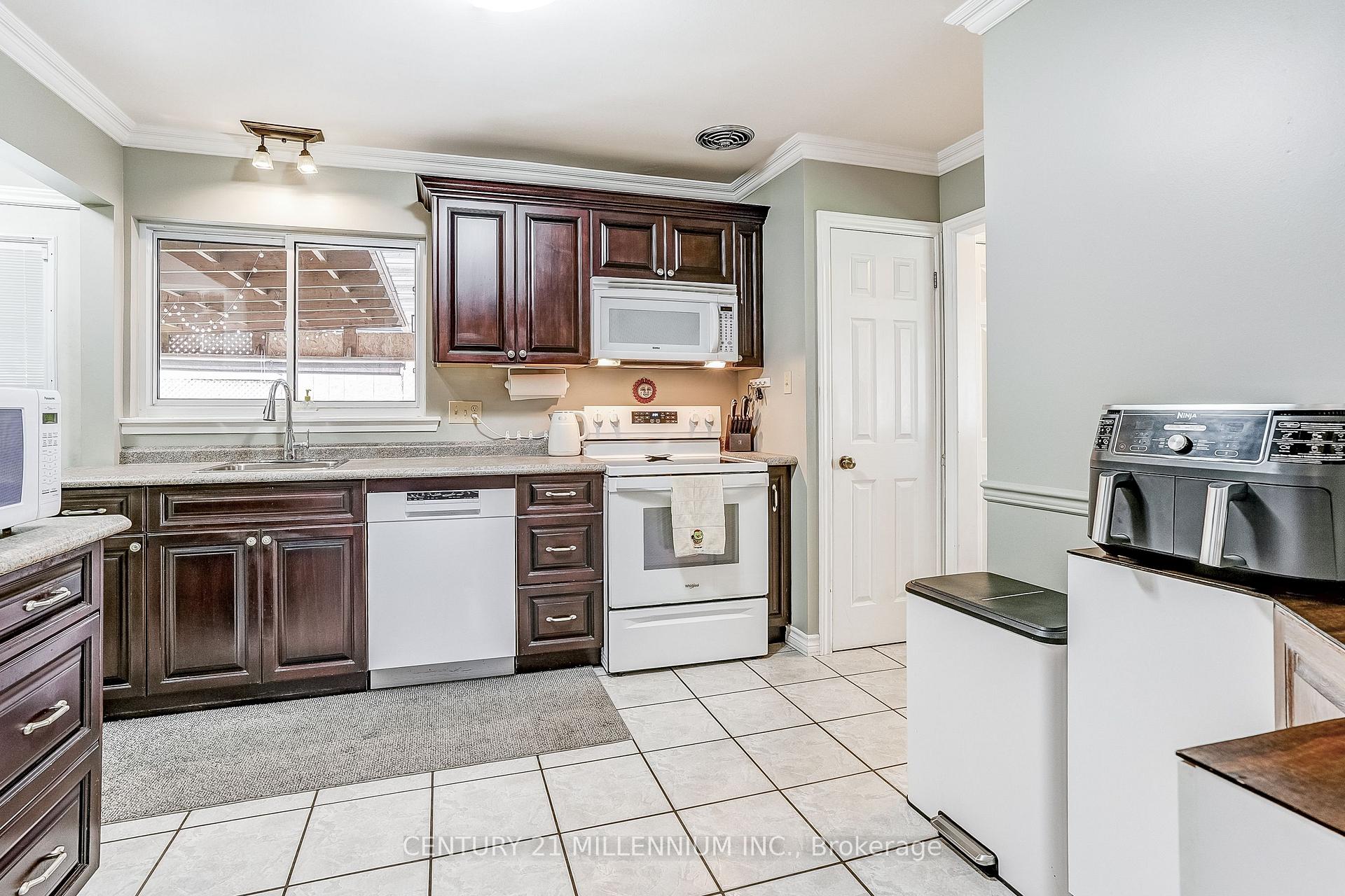 Photo 13 of 72 Glebe Crescent, Brampton, Northgate — HOMEH