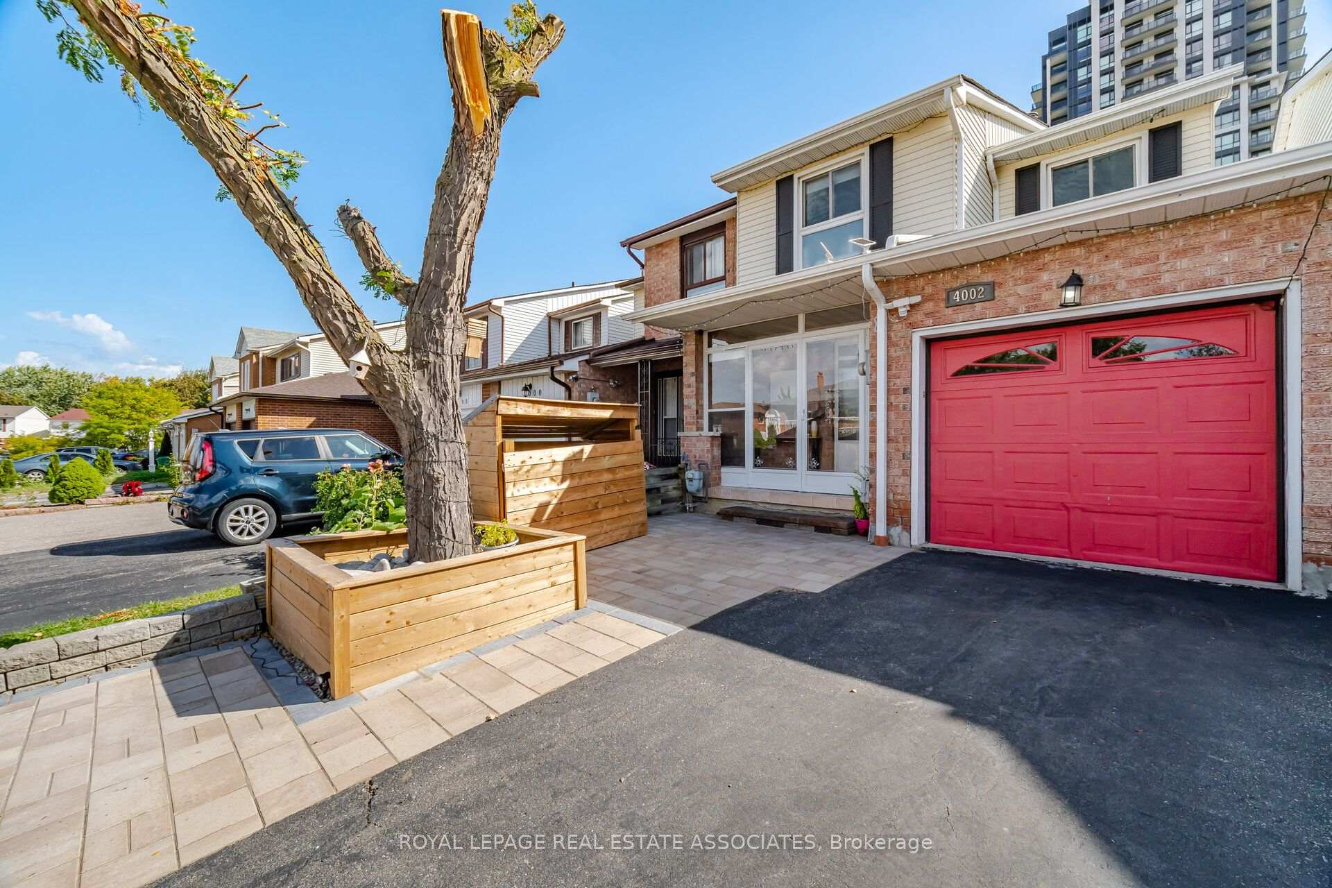 Photo 5 of 4002 Bishopstoke Lane, Mississauga, Rathwood — HOMEH