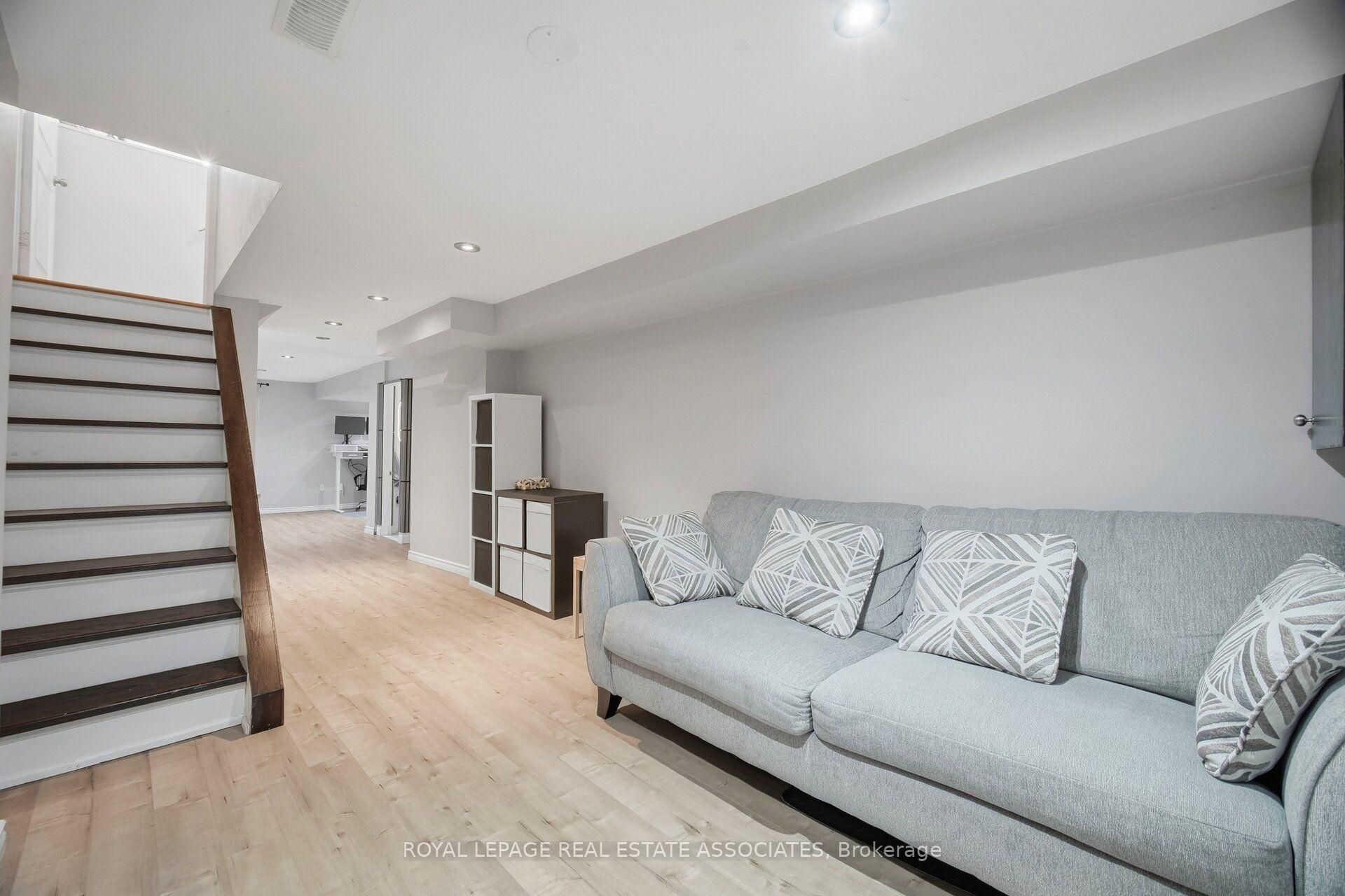 Photo 43 of 4002 Bishopstoke Lane, Mississauga, Rathwood — HOMEH