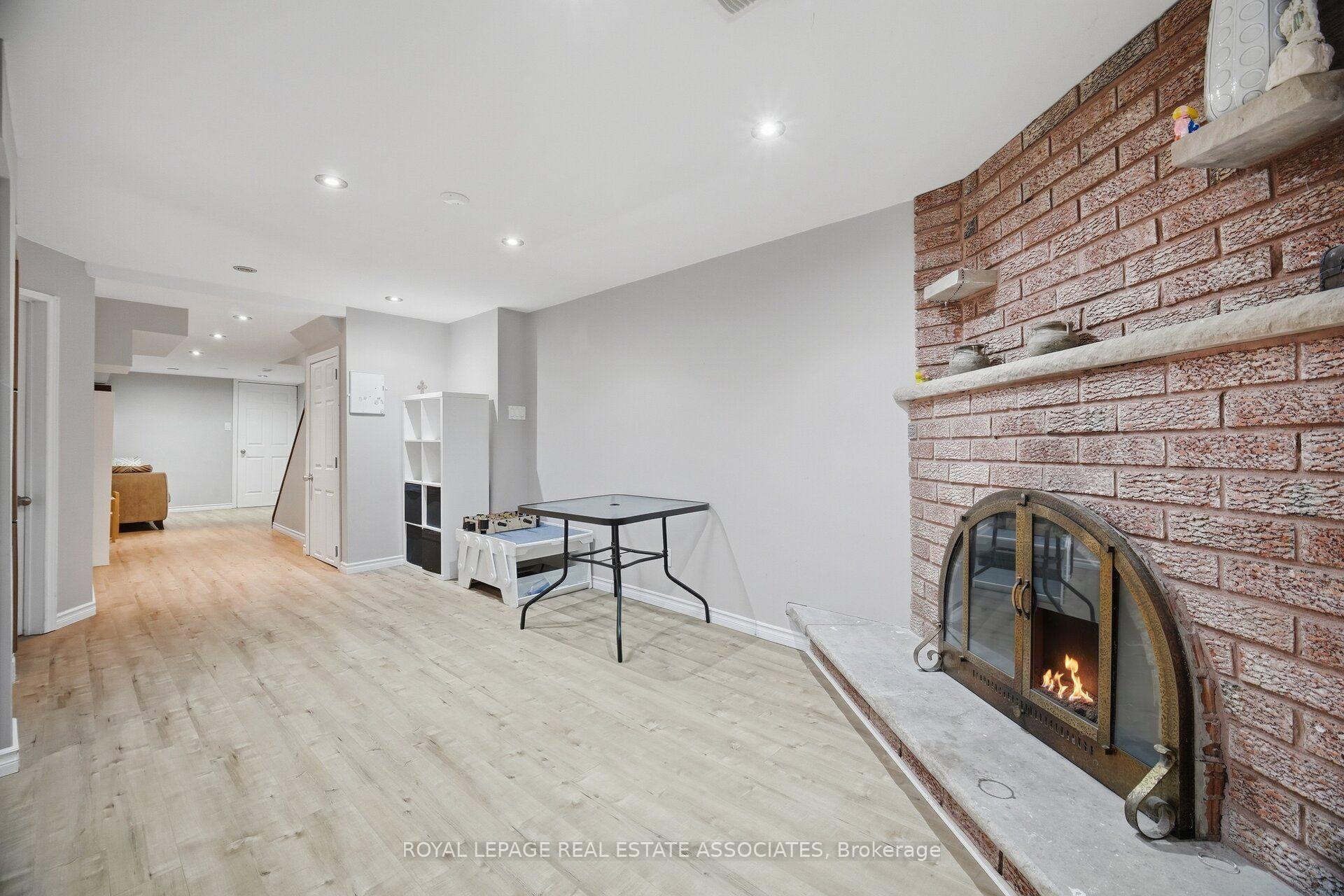 Photo 44 of 4002 Bishopstoke Lane, Mississauga, Rathwood — HOMEH
