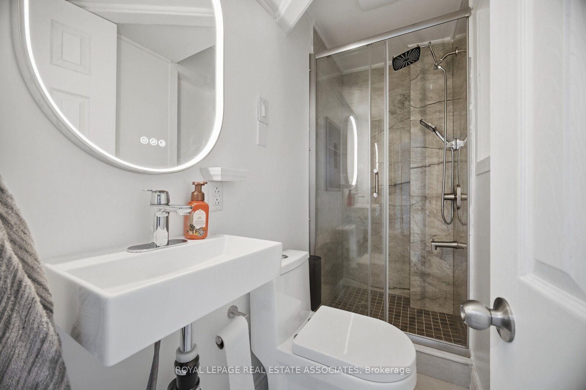 Photo 47 of 4002 Bishopstoke Lane, Mississauga, Rathwood — HOMEH