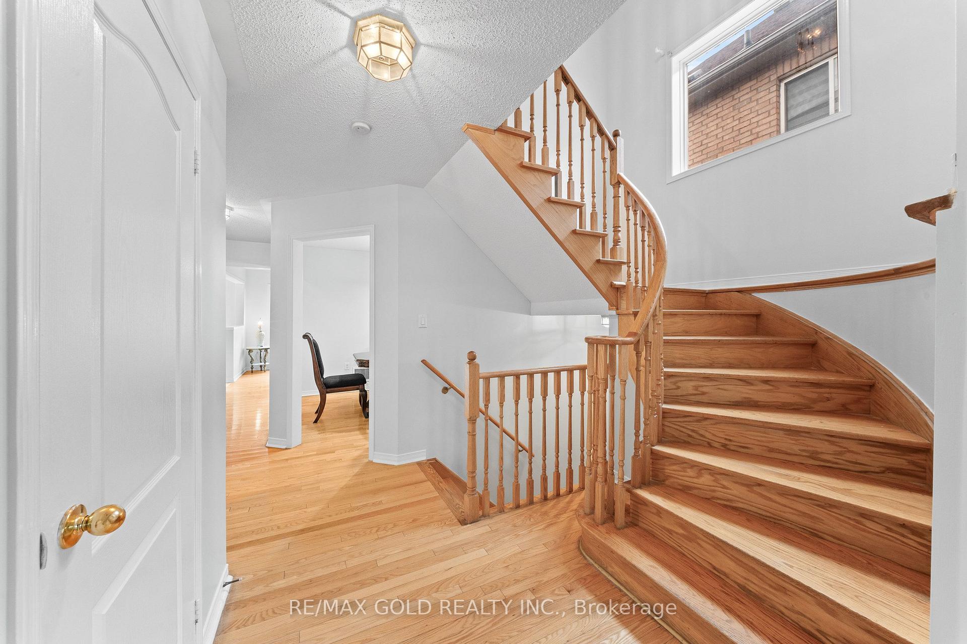 Photo 5 of 7 Frostbite Lane, Brampton, Sandringham-Wellington — HOMEH