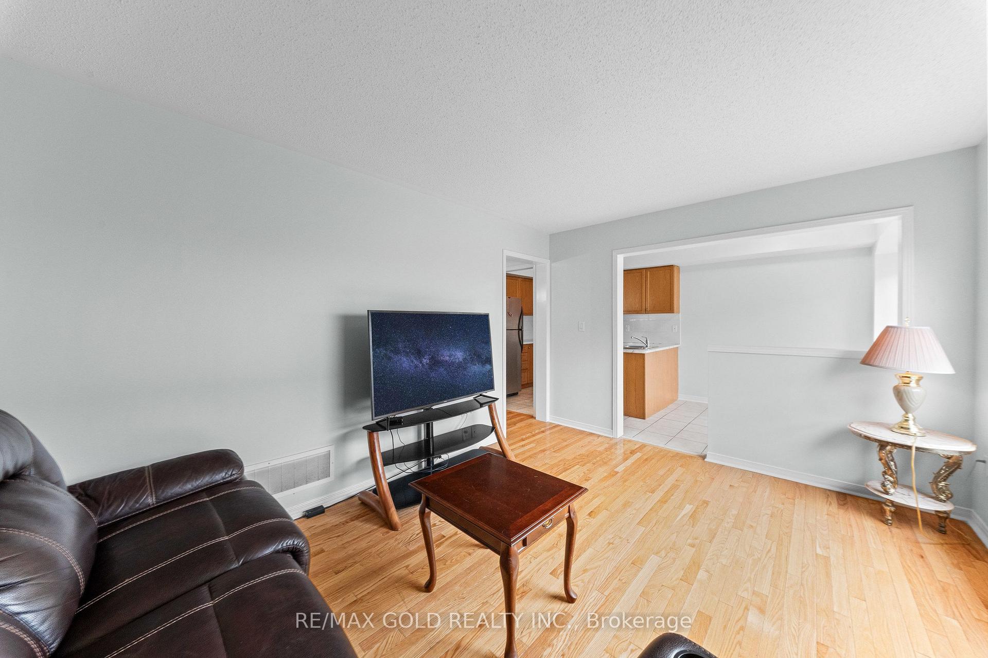 Photo 10 of 7 Frostbite Lane, Brampton, Sandringham-Wellington — HOMEH