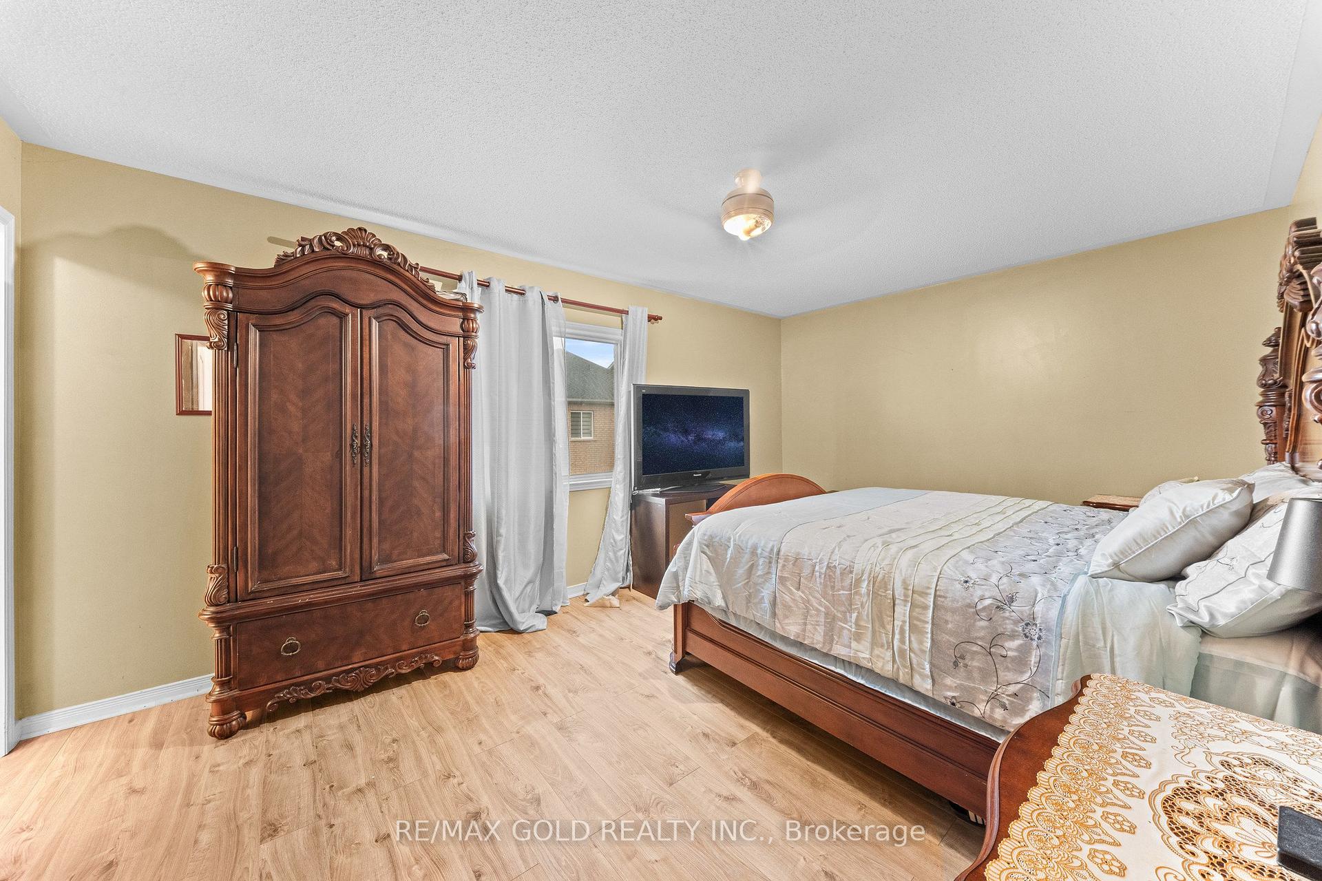 Photo 21 of 7 Frostbite Lane, Brampton, Sandringham-Wellington — HOMEH