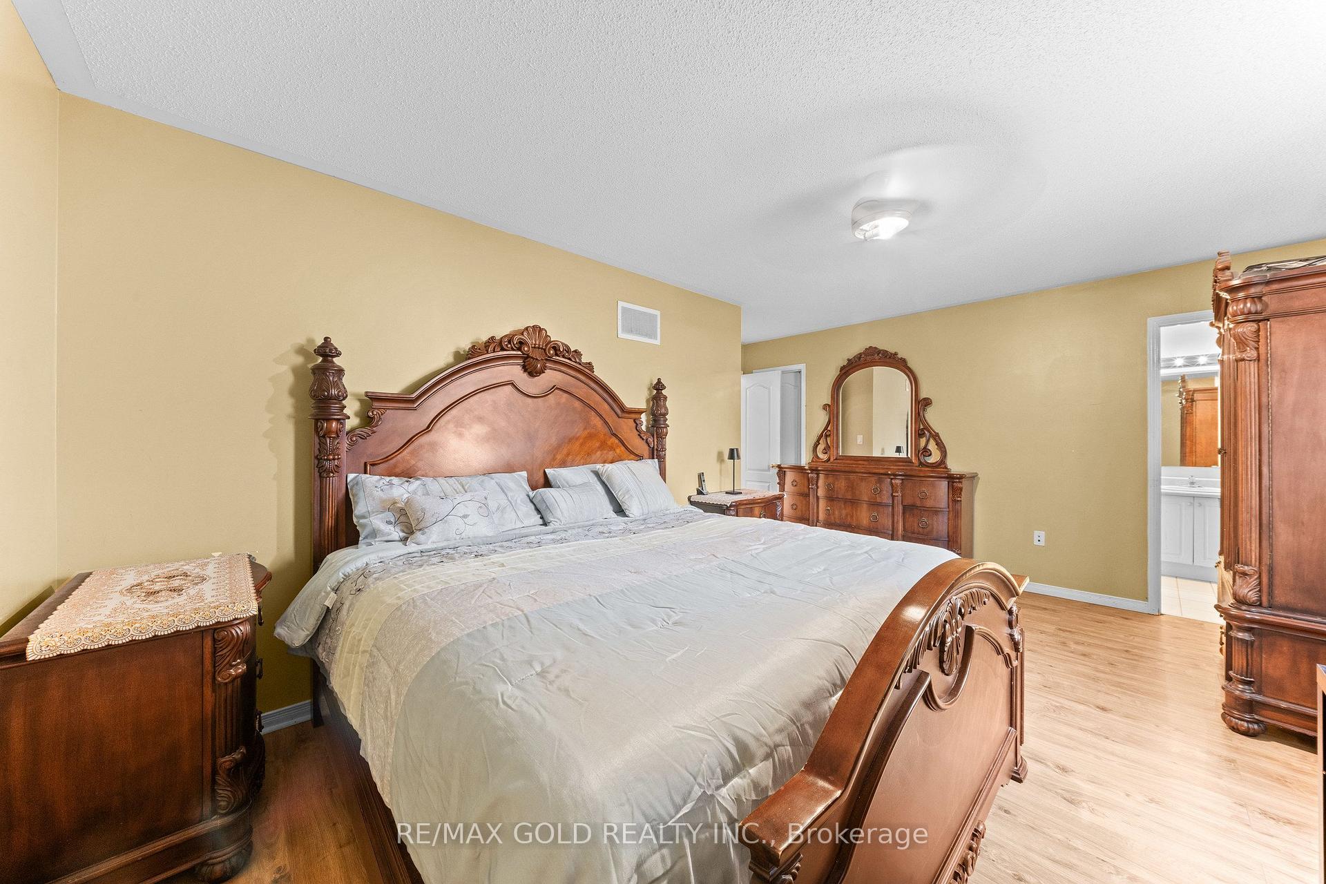 Photo 22 of 7 Frostbite Lane, Brampton, Sandringham-Wellington — HOMEH