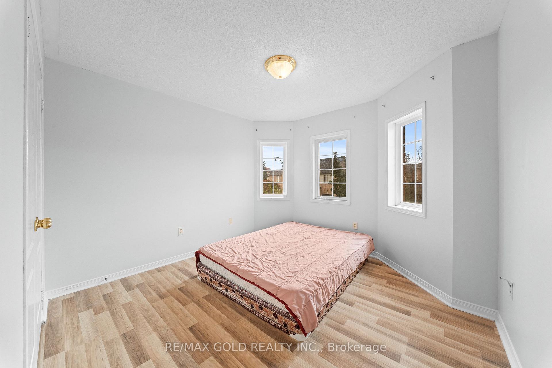 Photo 24 of 7 Frostbite Lane, Brampton, Sandringham-Wellington — HOMEH