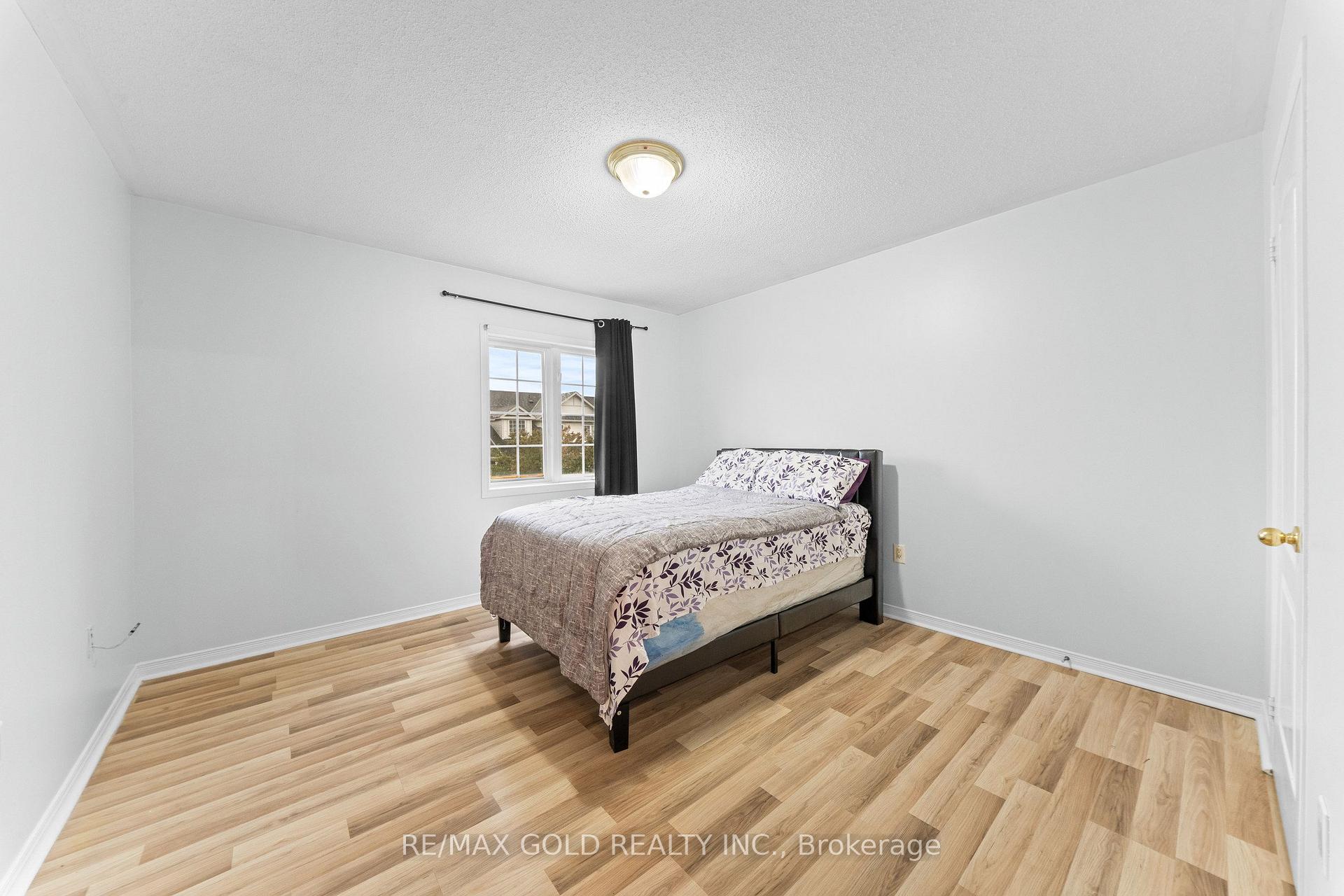 Photo 26 of 7 Frostbite Lane, Brampton, Sandringham-Wellington — HOMEH