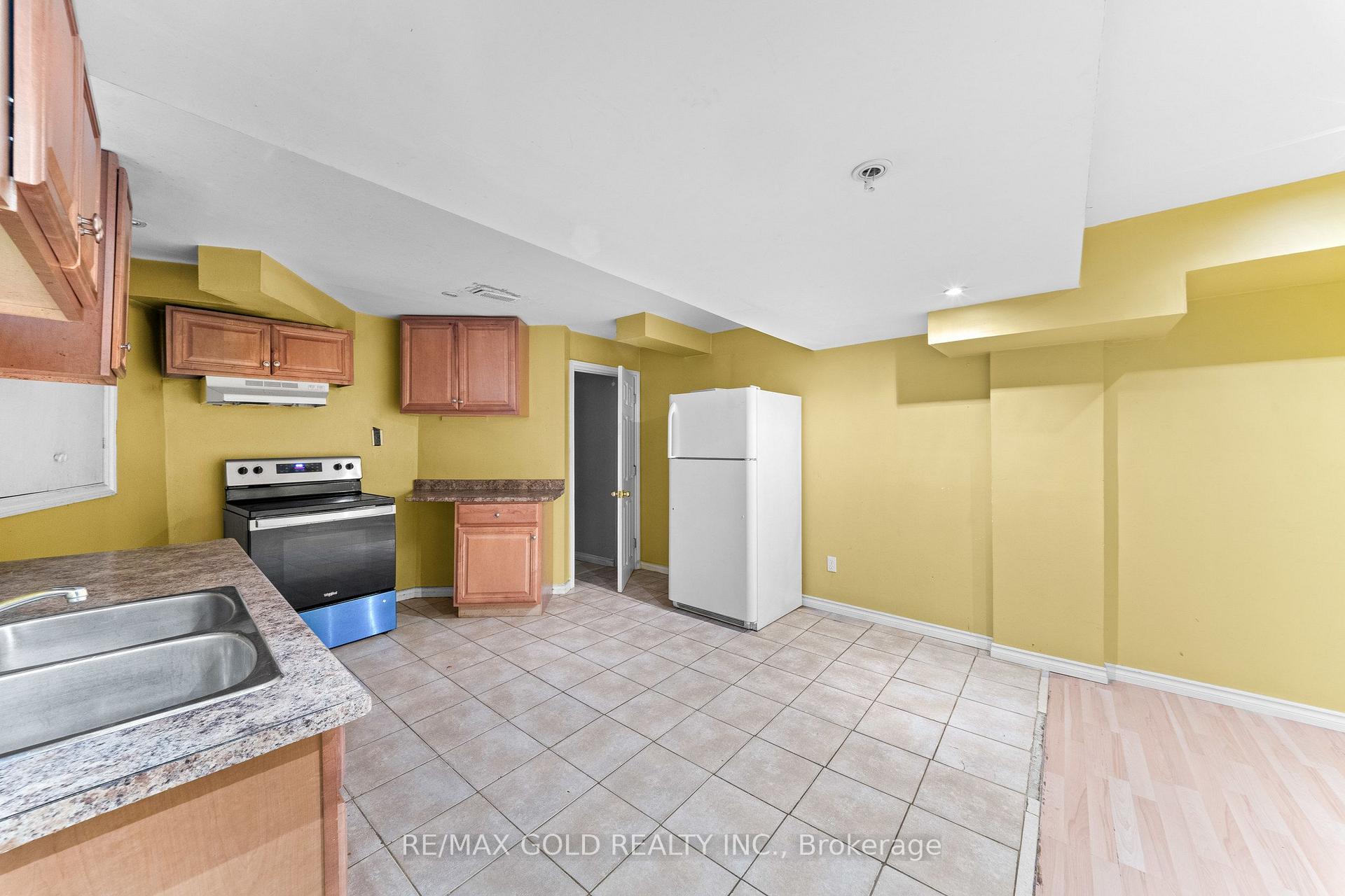 Photo 31 of 7 Frostbite Lane, Brampton, Sandringham-Wellington — HOMEH