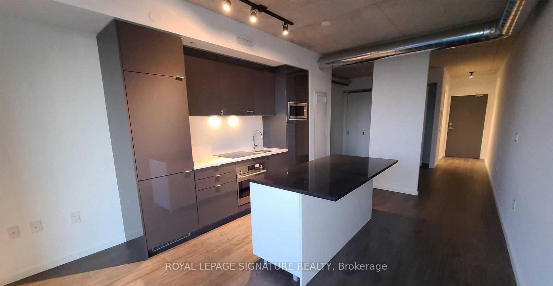 Photo 3 of Unit 806, 21 Lawren Harris Square, Toronto, Waterfront Communities — HOMEH