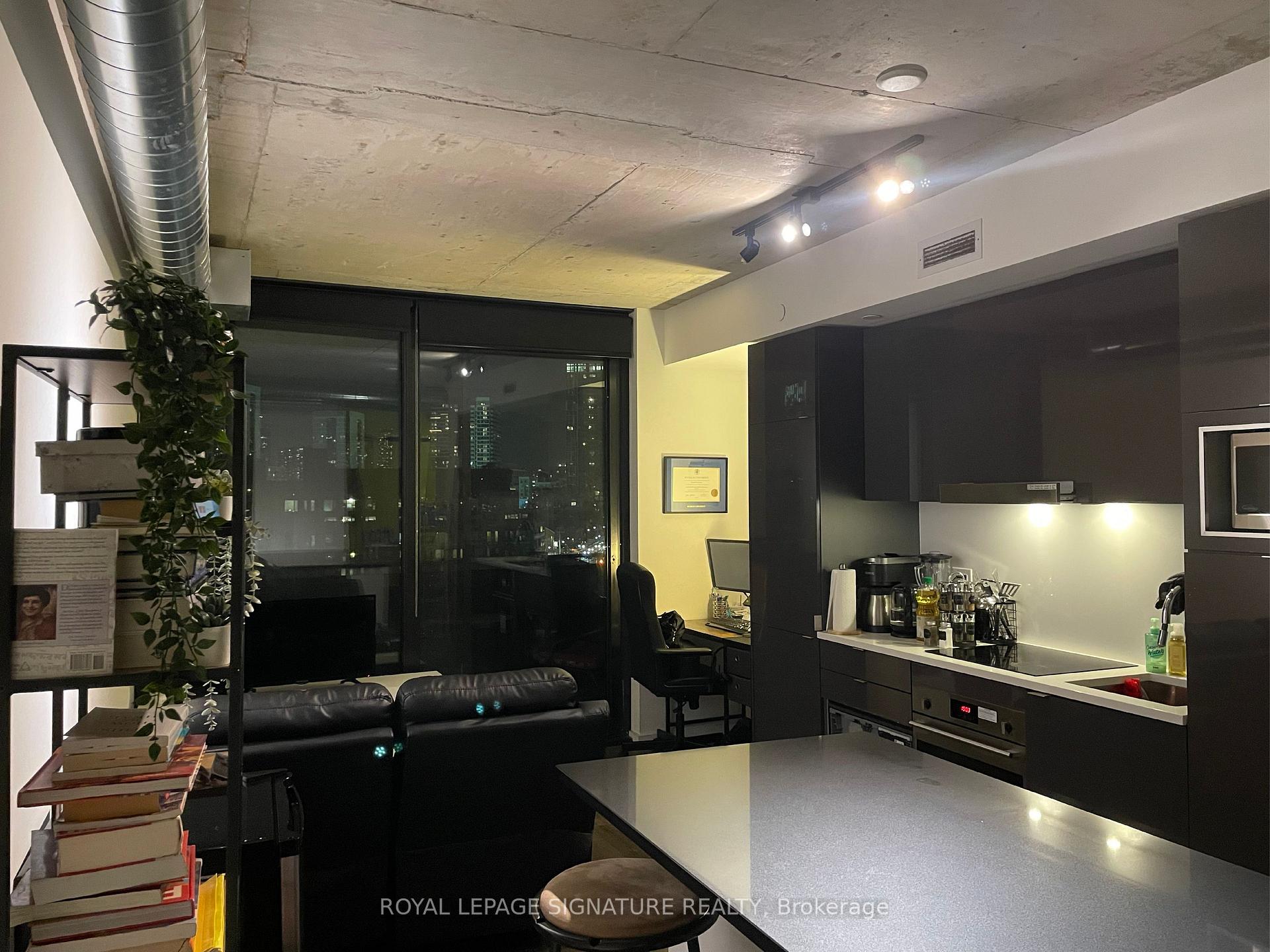 Photo 5 of Unit 806, 21 Lawren Harris Square, Toronto, Waterfront Communities — HOMEH