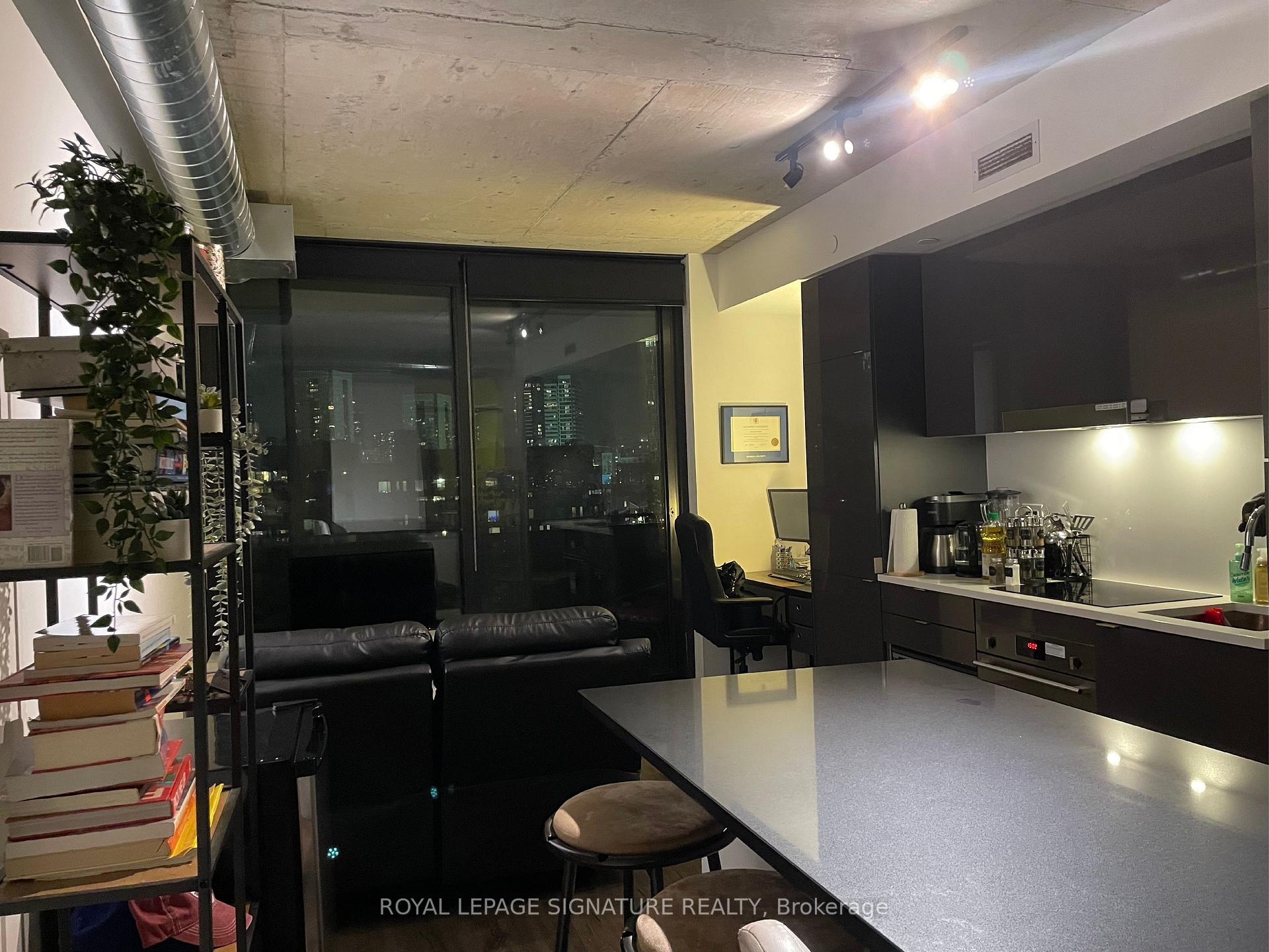 Photo 6 of Unit 806, 21 Lawren Harris Square, Toronto, Waterfront Communities — HOMEH