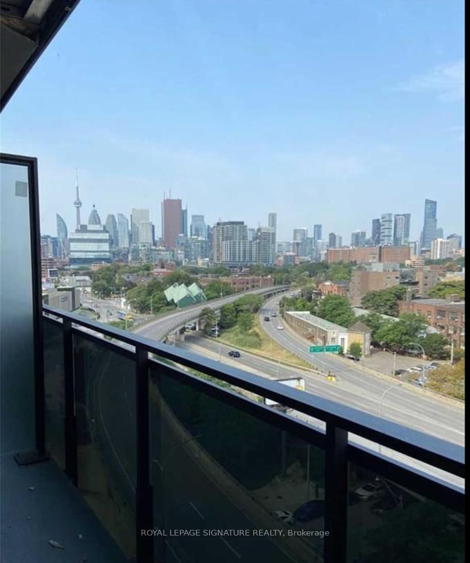 Photo 11 of Unit 806, 21 Lawren Harris Square, Toronto, Waterfront Communities — HOMEH