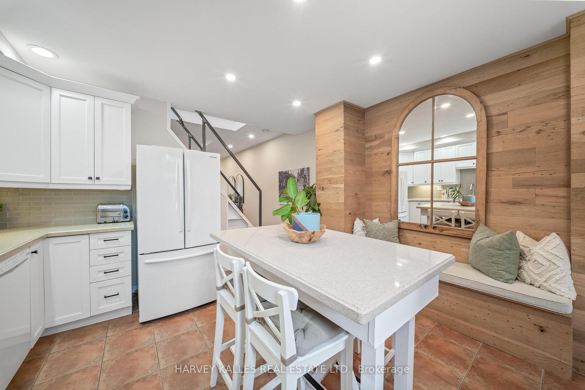 Photo 12 of 495 Roxton Road, Toronto, Palmerston-Little Italy — HOMEH