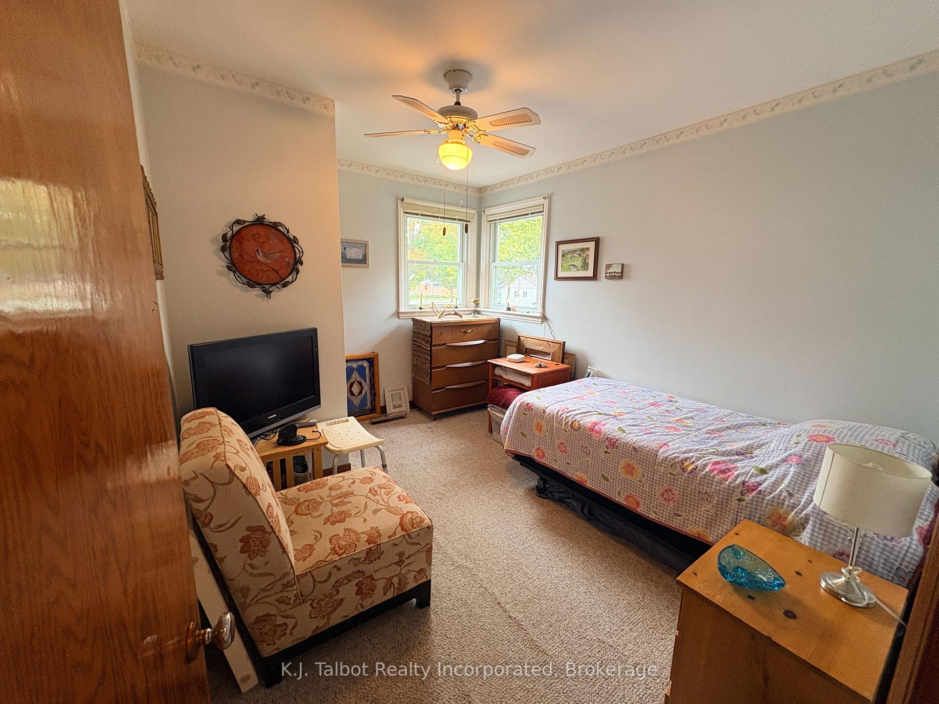Photo 10 of 207 Cameron Street, Goderich, Goderich (Town) — HOMEH