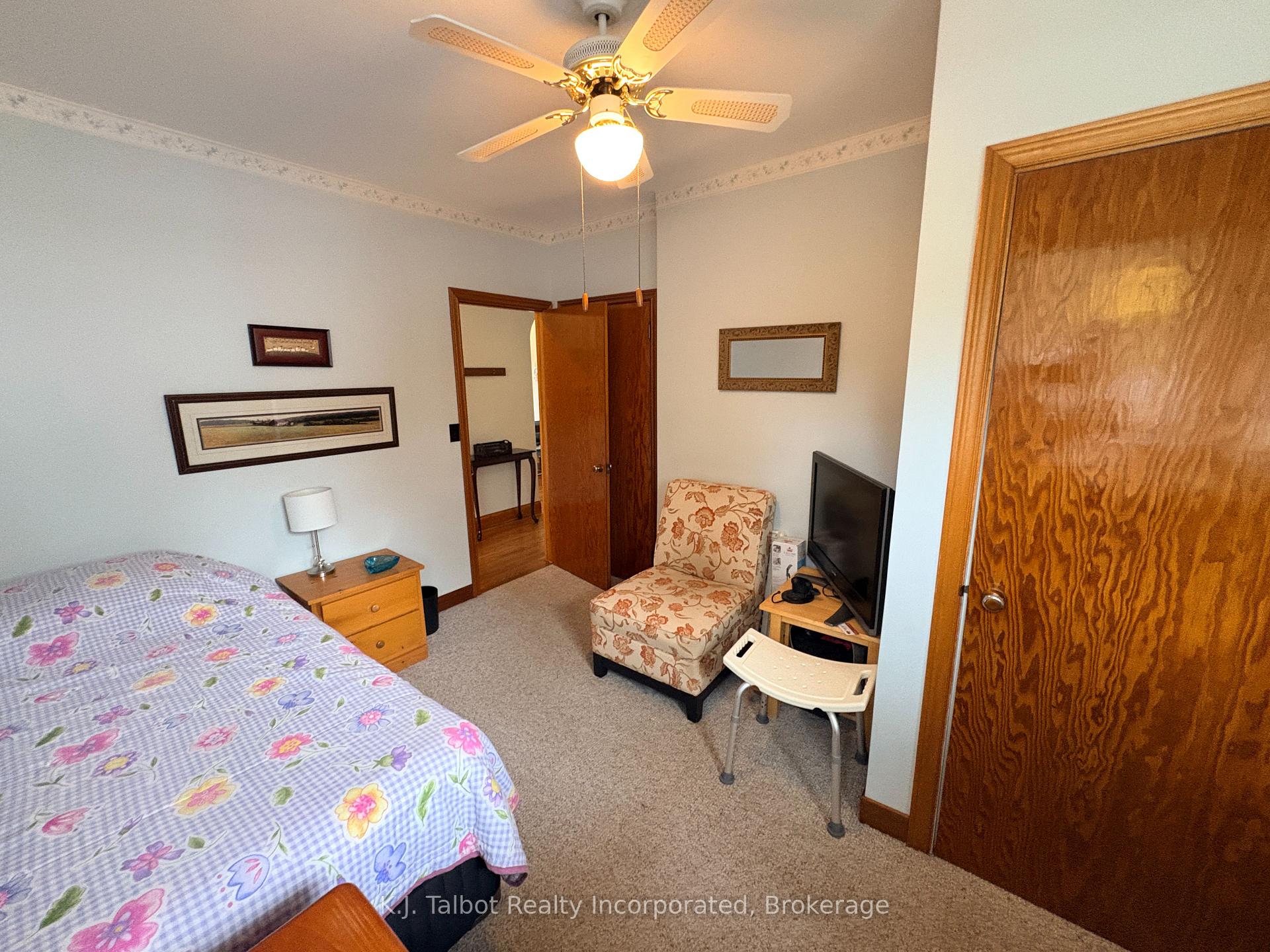 Photo 11 of 207 Cameron Street, Goderich, Goderich (Town) — HOMEH