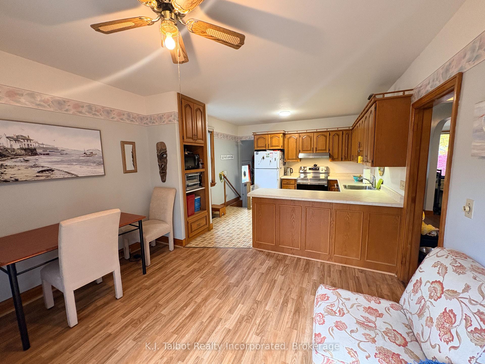 Photo 22 of 207 Cameron Street, Goderich, Goderich (Town) — HOMEH