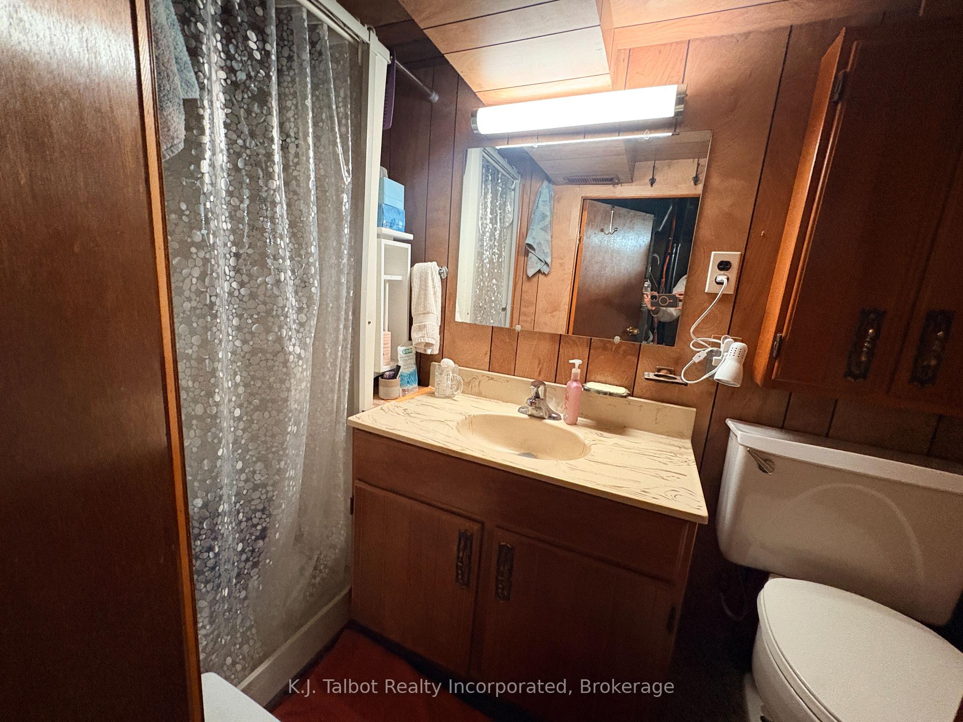 Photo 29 of 207 Cameron Street, Goderich, Goderich (Town) — HOMEH