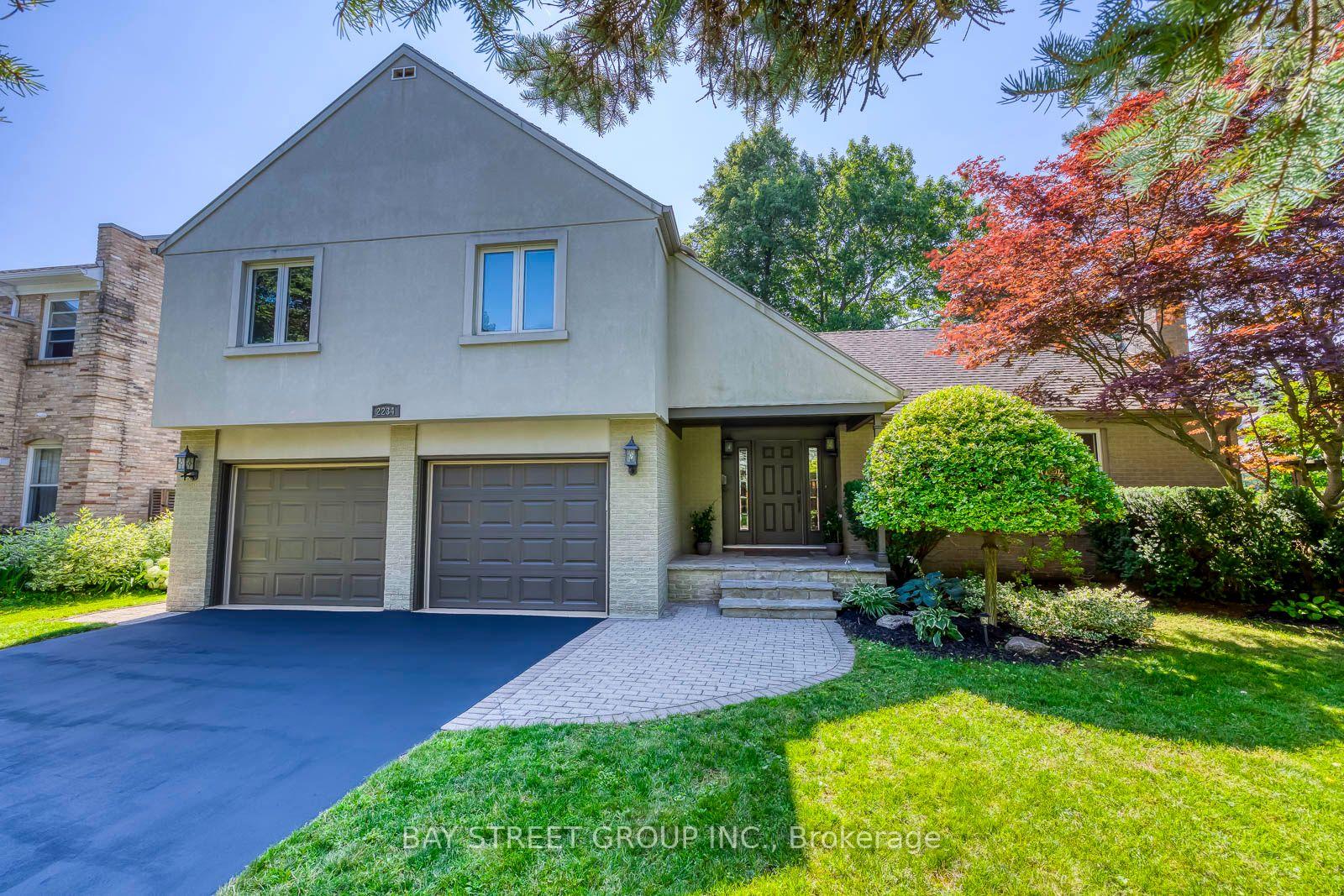Photo 2 of 2234 Bennington Gate, Oakville, Ford — HOMEH
