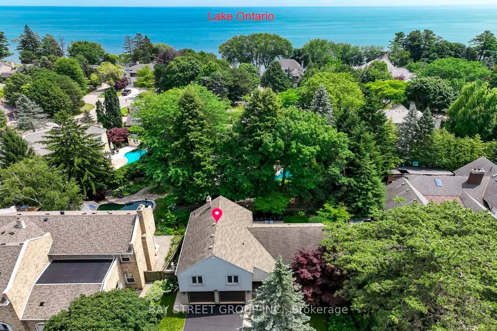 Photo 3 of 2234 Bennington Gate, Oakville, Ford — HOMEH