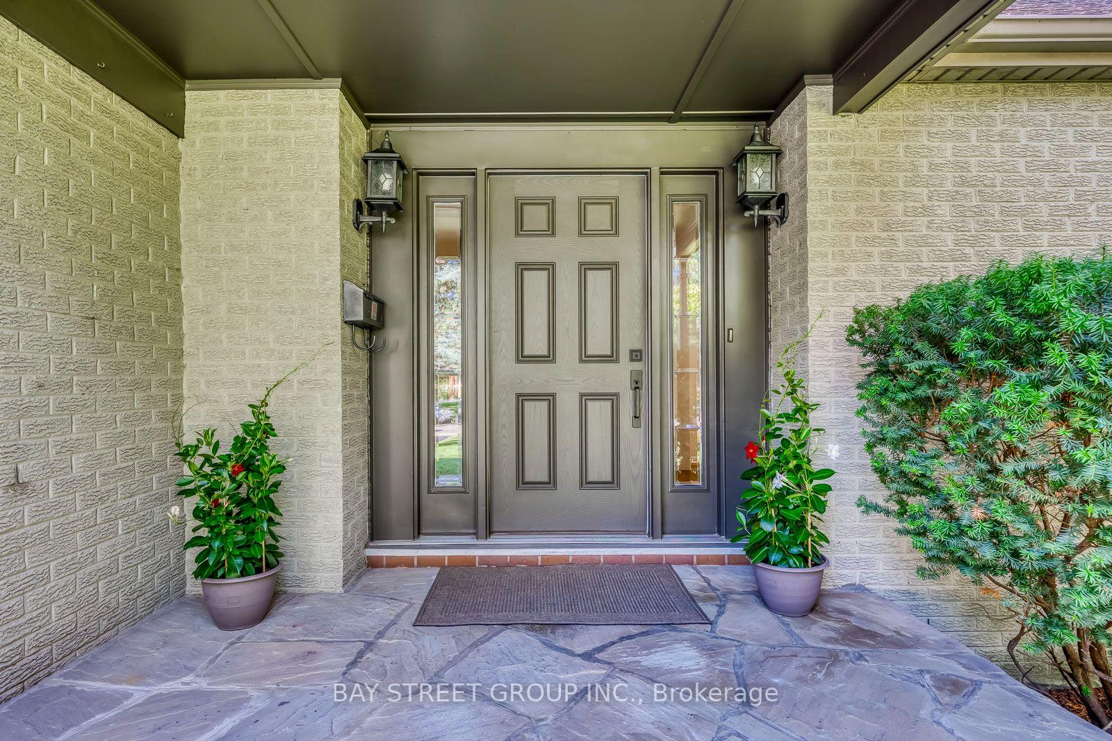 Photo 12 of 2234 Bennington Gate, Oakville, Ford — HOMEH