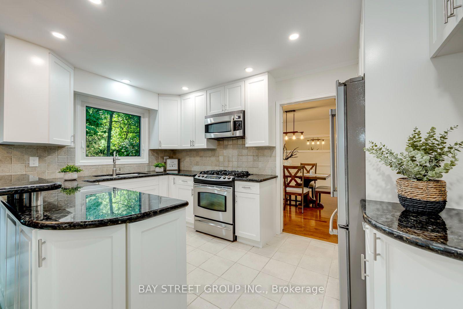 Photo 23 of 2234 Bennington Gate, Oakville, Ford — HOMEH