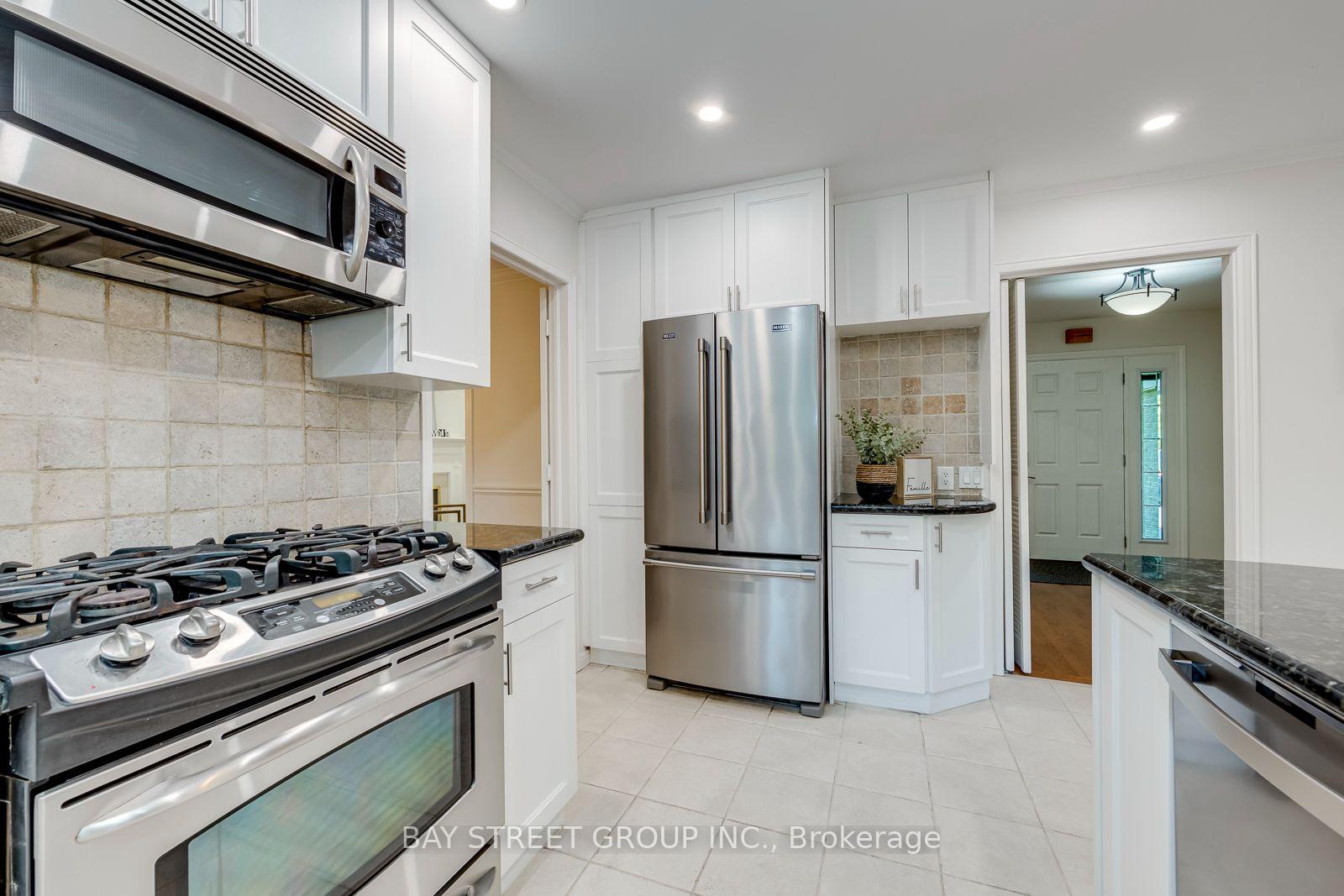 Photo 25 of 2234 Bennington Gate, Oakville, Ford — HOMEH