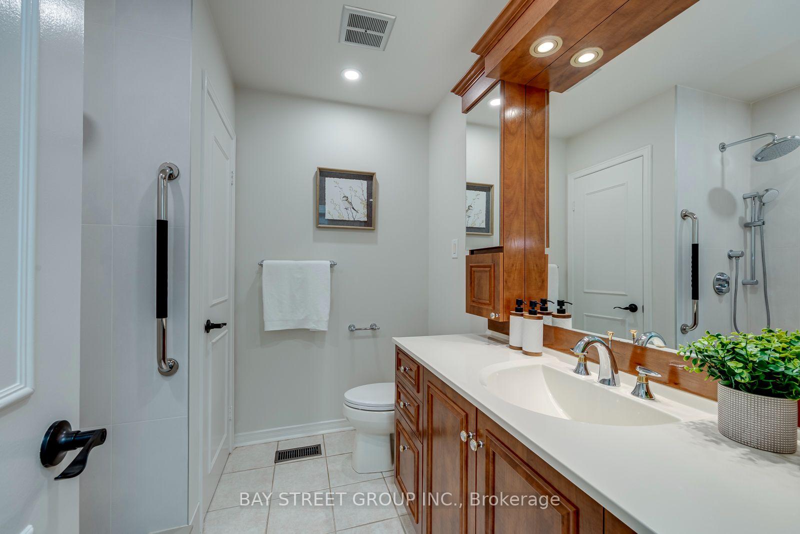 Photo 40 of 2234 Bennington Gate, Oakville, Ford — HOMEH