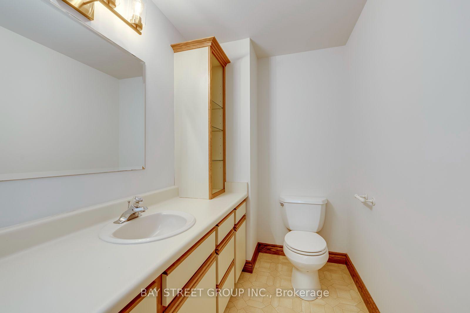 Photo 44 of 2234 Bennington Gate, Oakville, Ford — HOMEH
