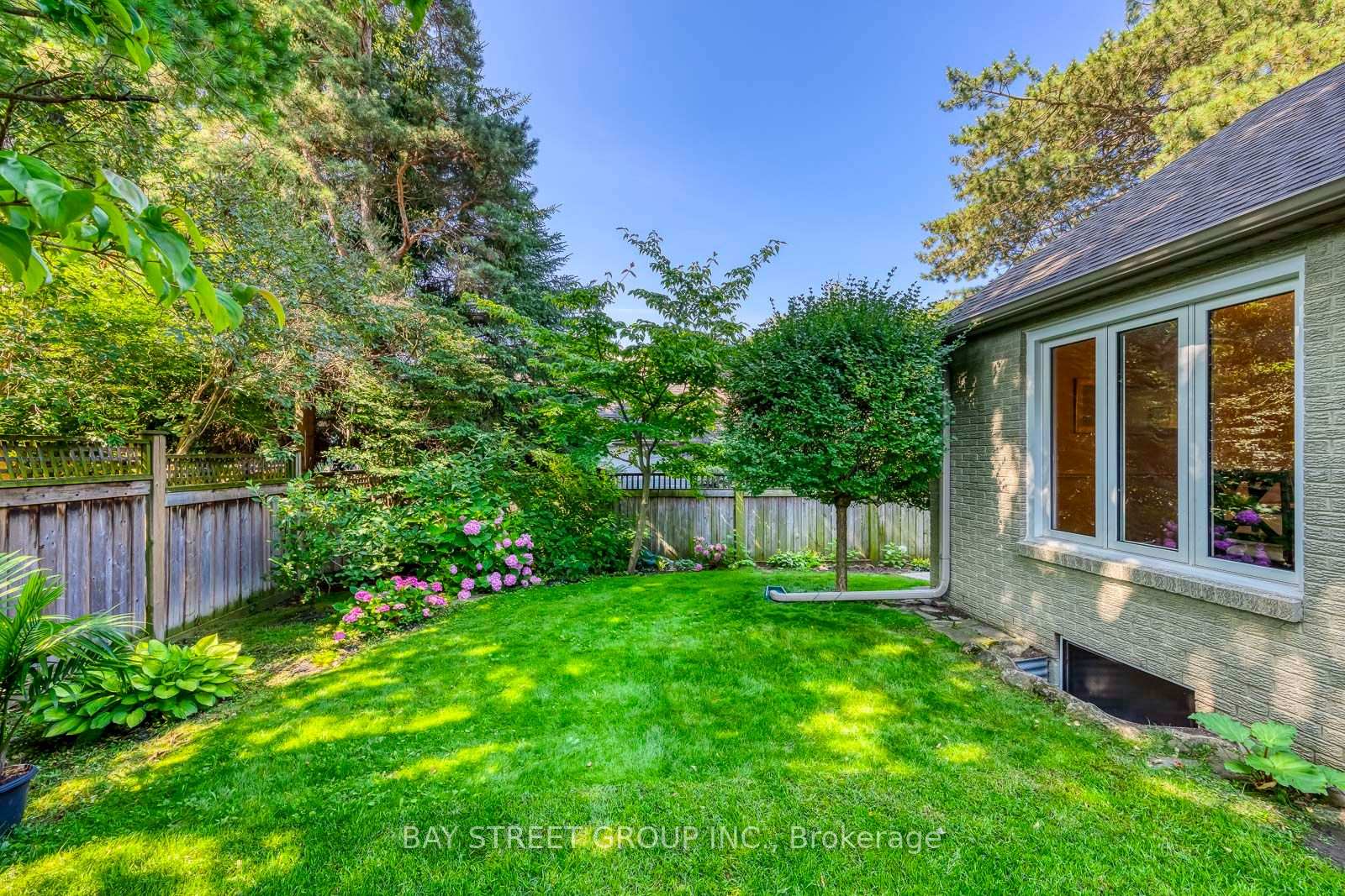 Photo 49 of 2234 Bennington Gate, Oakville, Ford — HOMEH